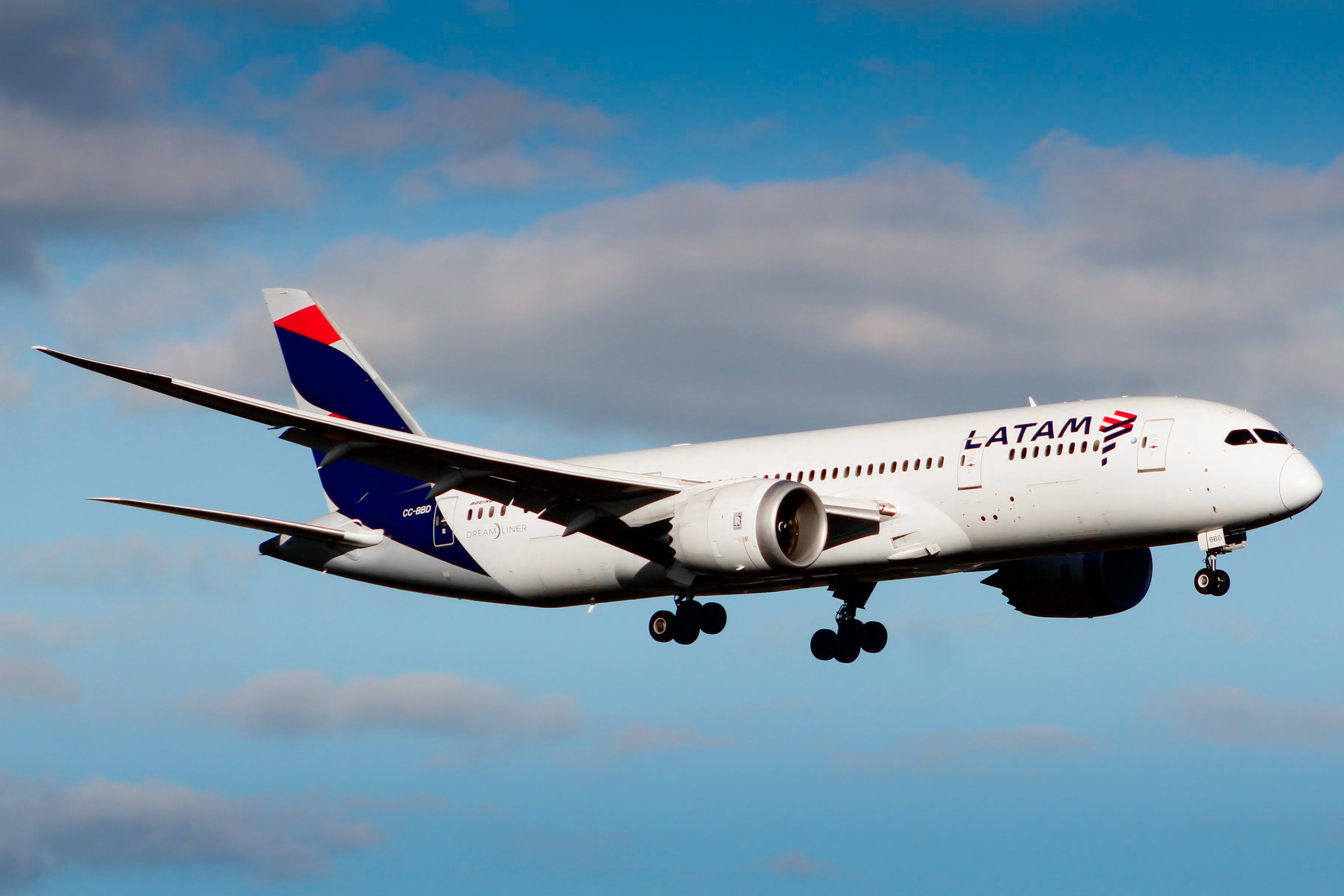 Full size: LATAM Boeing 787-8 CC-BBD at Auckland International Airport