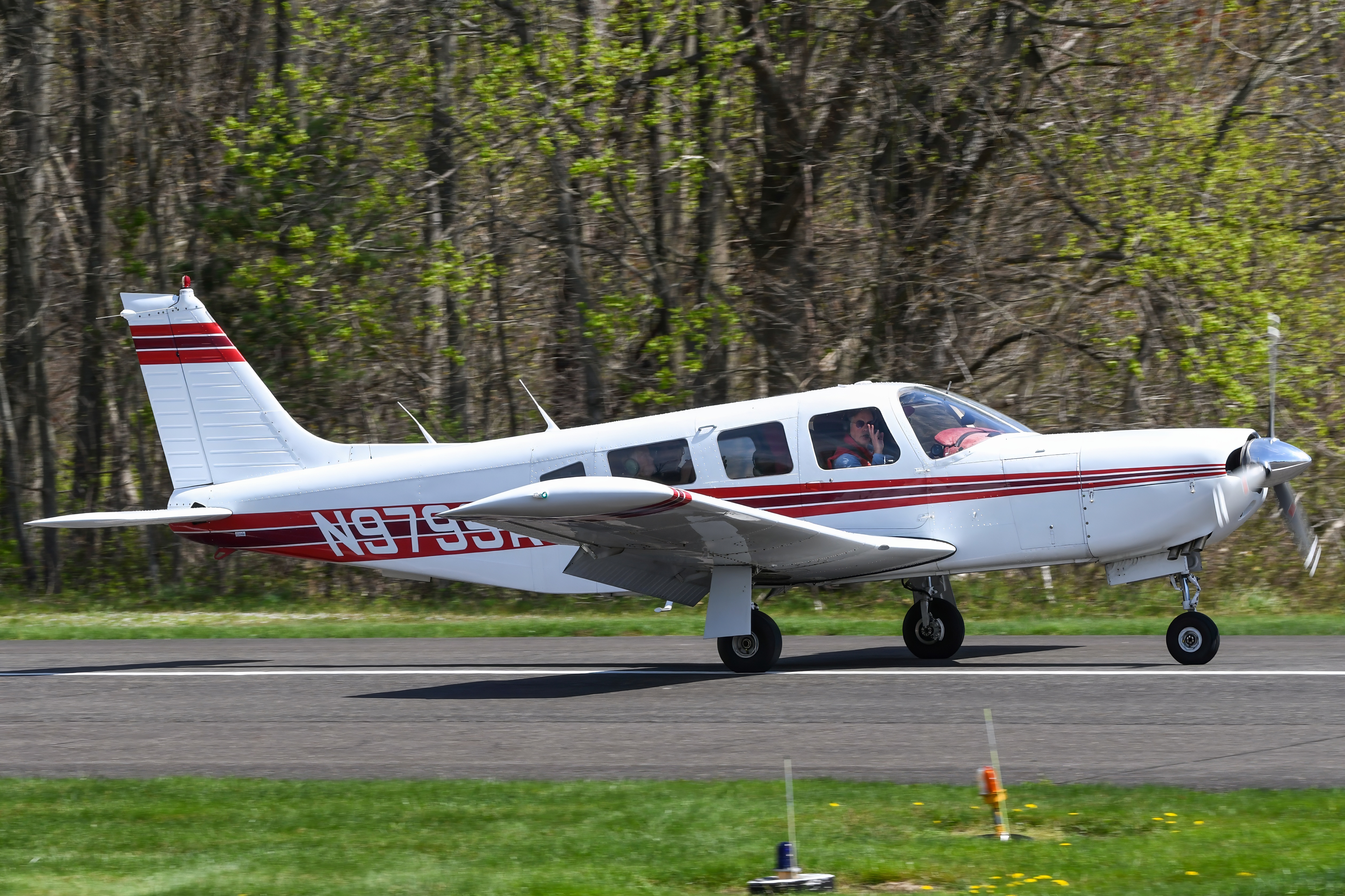 Full size: PRIVATE Piper PA-32 N979SA at Flying W Airport