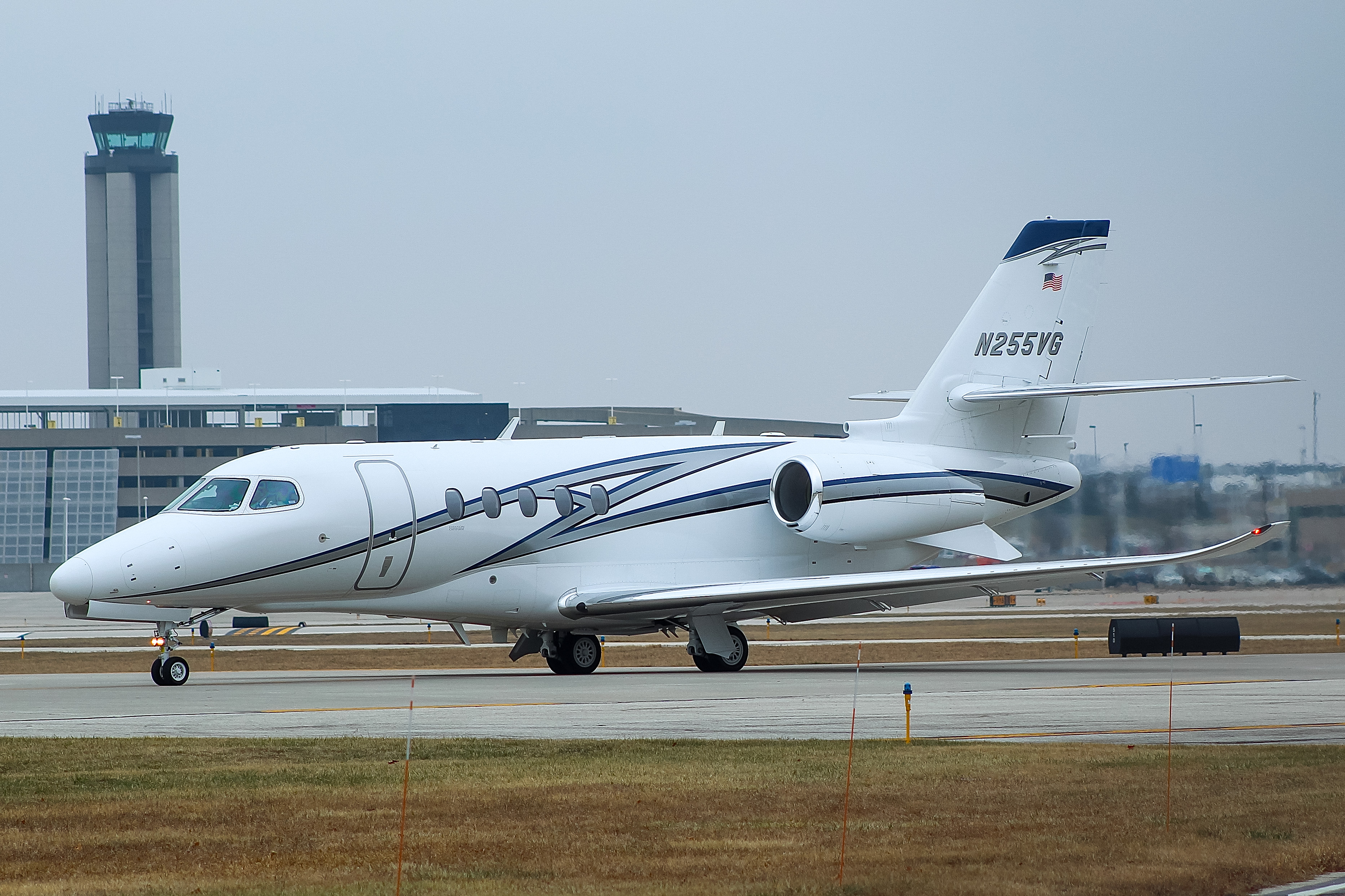 Full size: PRIVATE Cessna 680 Citation Latitude N255VG at General Mitchell International Airport