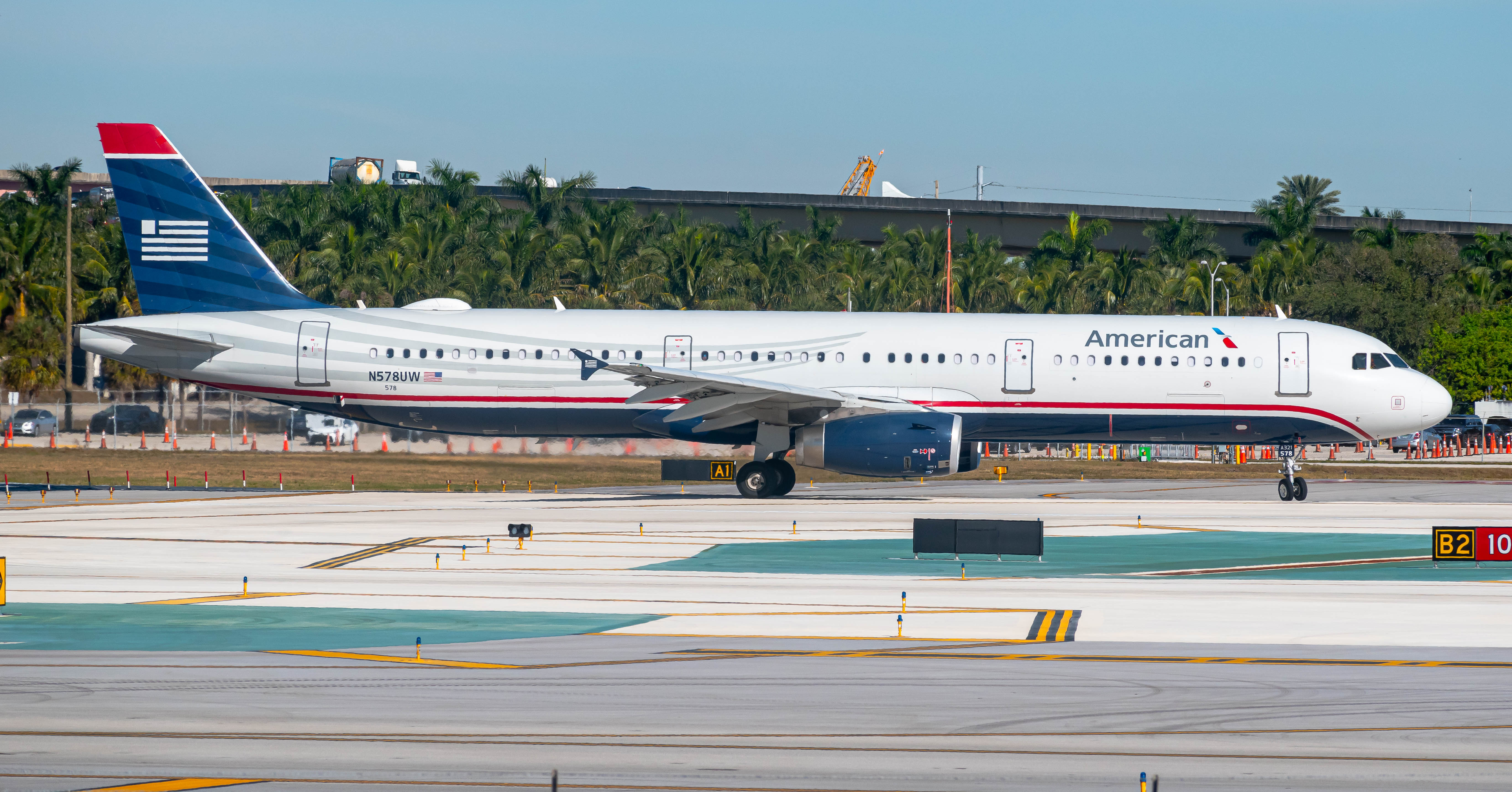 Full size: American Airlines Airbus A321-200 N578UW at Fort Lauderdale/Hollywood International Airport