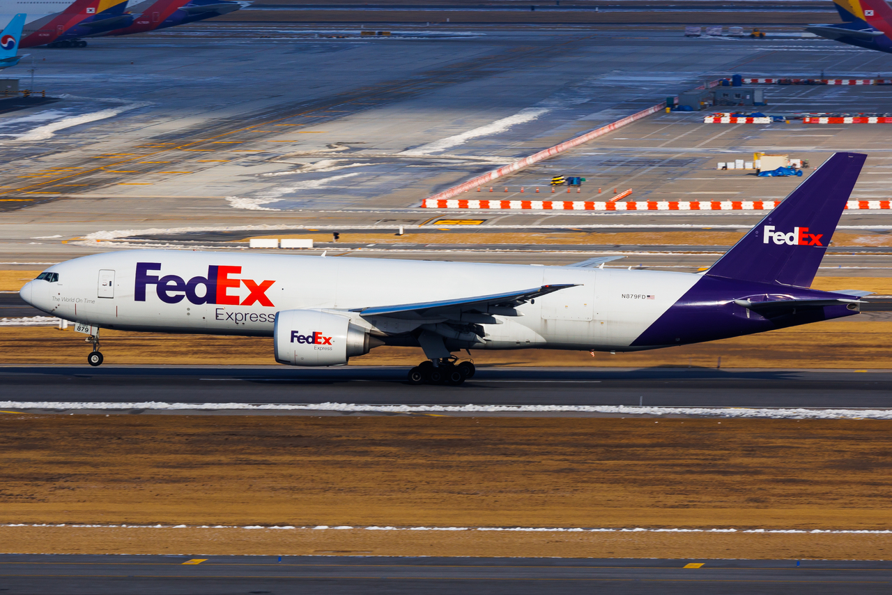 Full size: FedEx Boeing 777-F N879FD at Seoul-Incheon International Airport