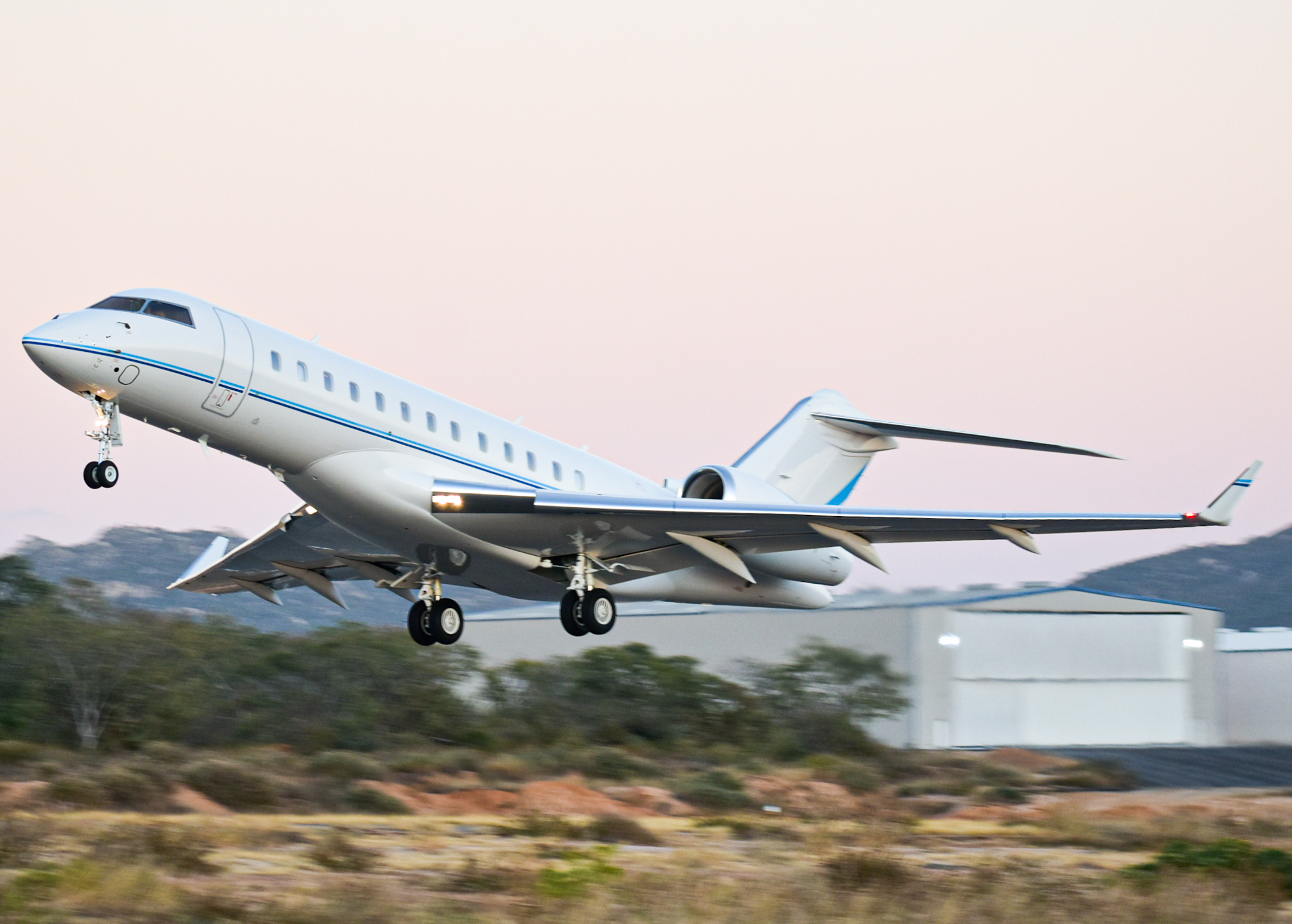Full size: Greeneagles LLC Bombardier Global 6000 N620SY at Aeropuerto de Cabo San Lucas Internacional