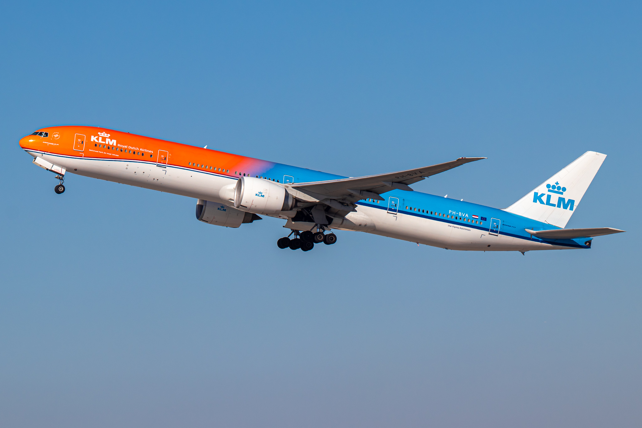 Full size: KLM Boeing 777-300ER PH-BVA at Los Angeles International Airport