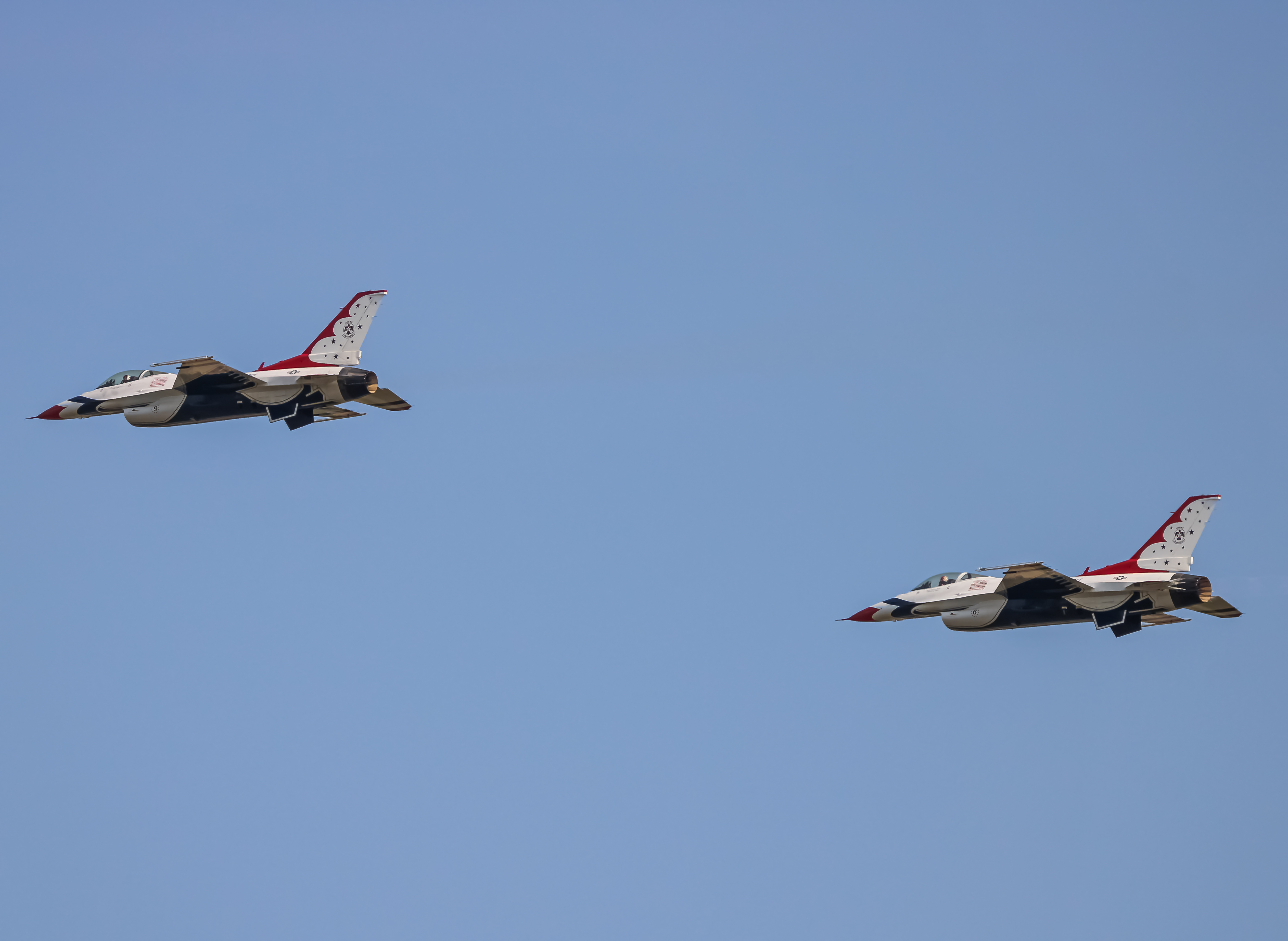Full size: USAF - United States Air Force General Dynamics F-16 Fighting Falcon 87-0331 at Joint Base Andrews
