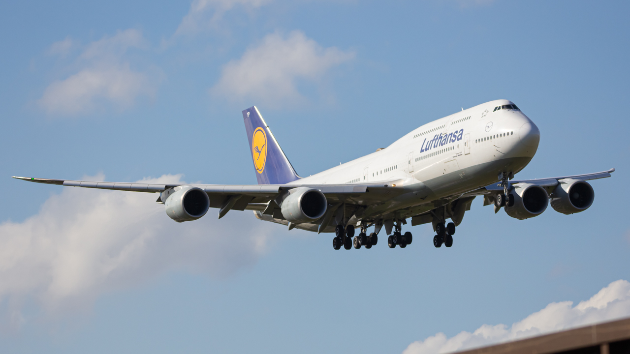 Full size: Lufthansa Boeing 747-8i D-ABYP at Miami International Airport