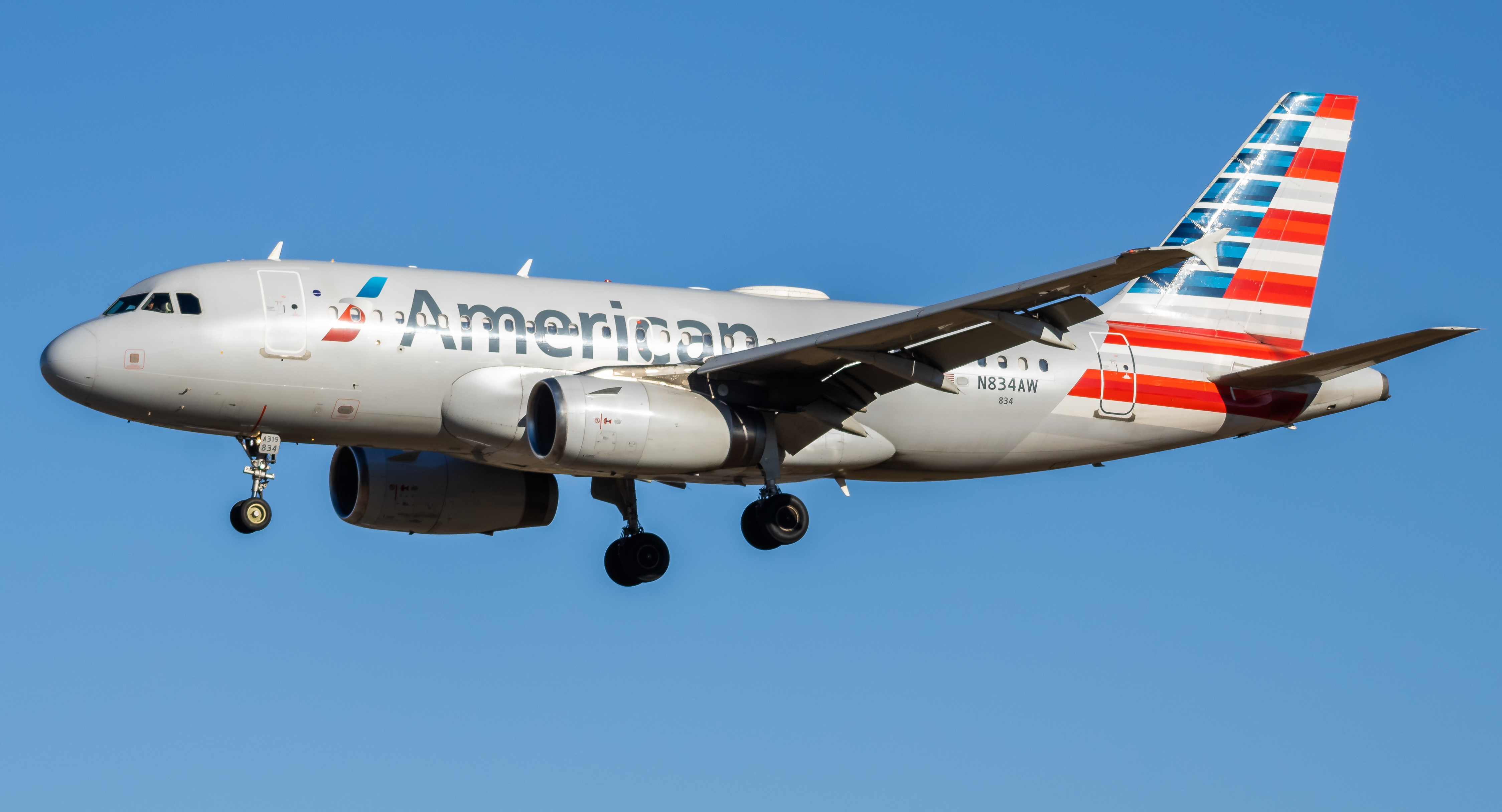 Full size: American Airlines Airbus A319 N834AW at Baltimore/Washington International Thurgood Marshall Airport