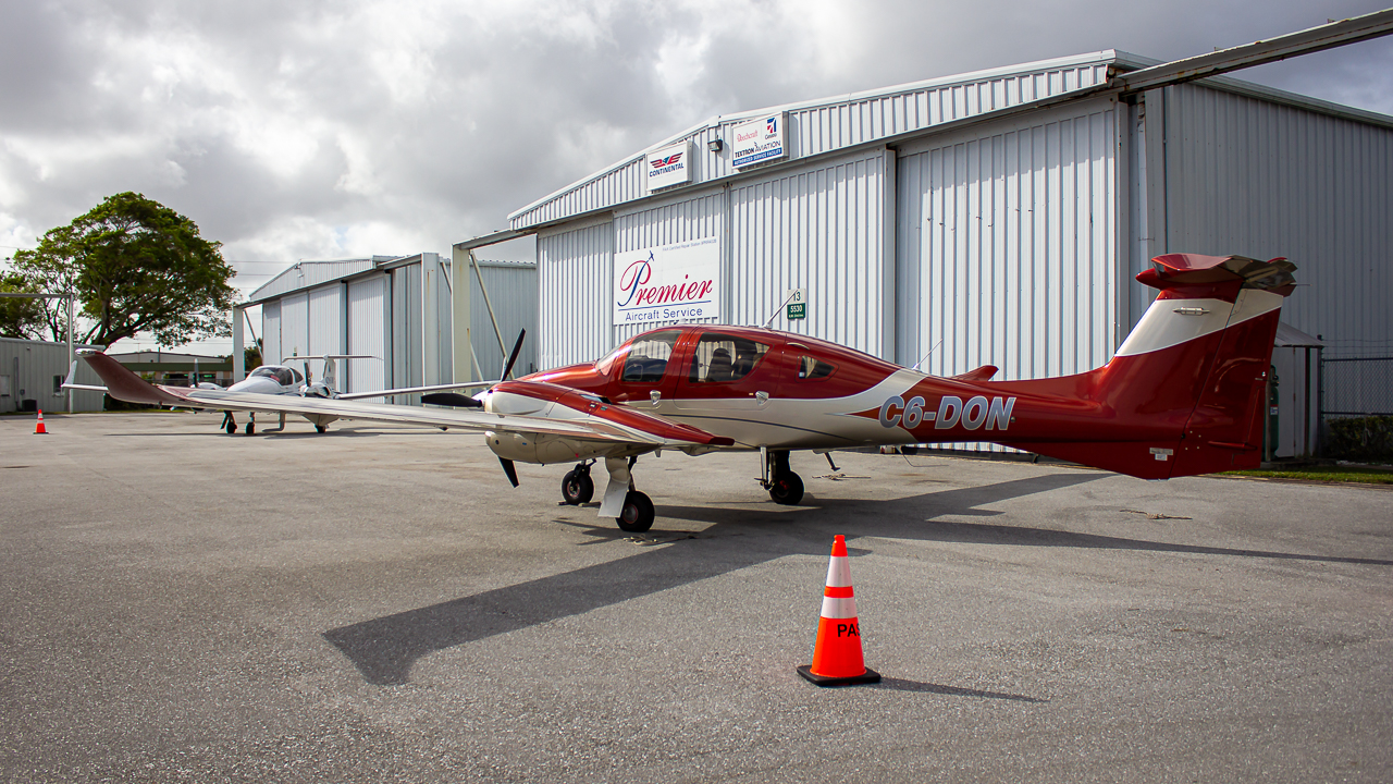 Full size: PRIVATE Diamond DA62 C6-DOM at Fort Lauderdale Executive Airport