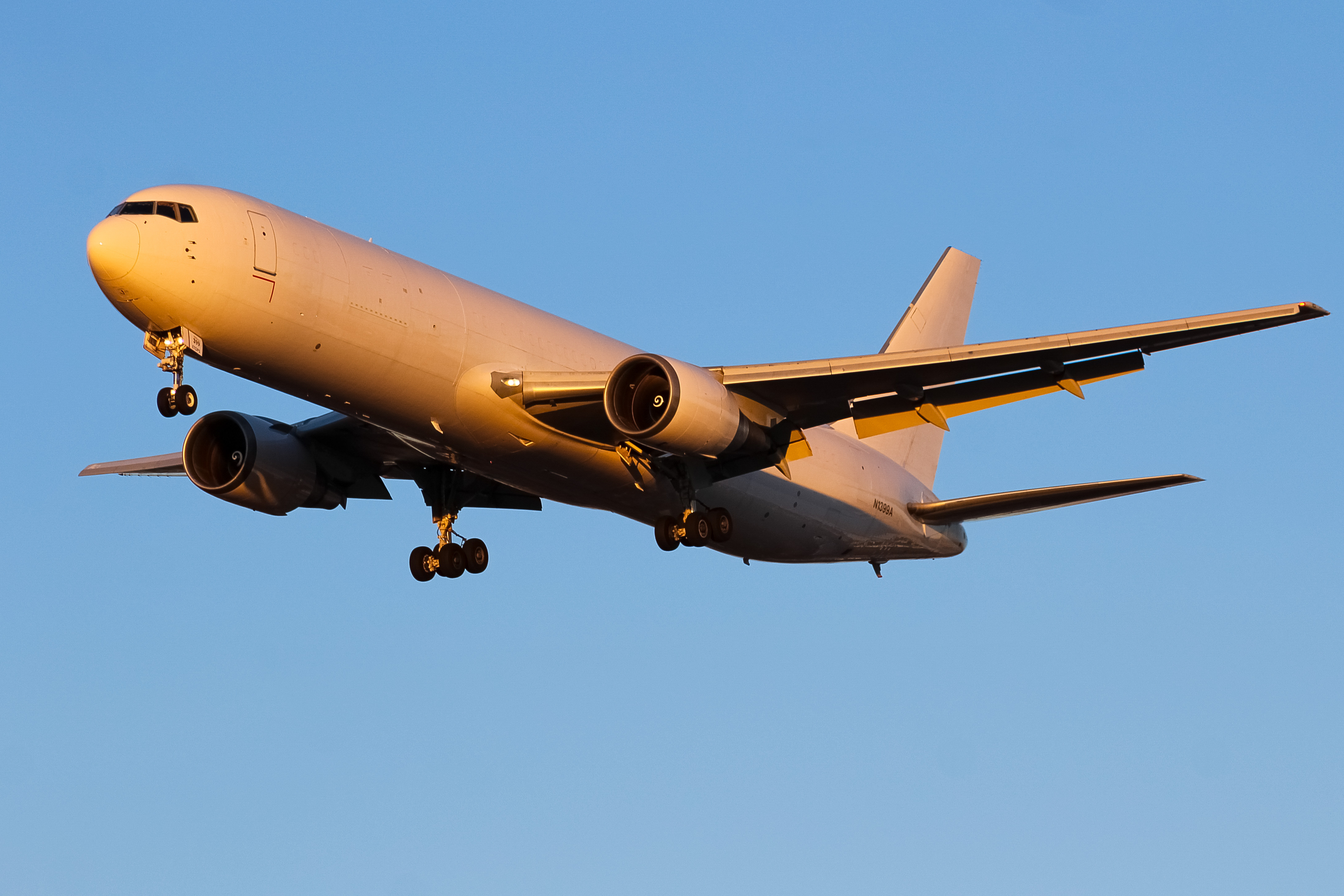 Full size: Prime Air Boeing 767-300 N1399A at Cincinnati/Northern Kentucky International Airport