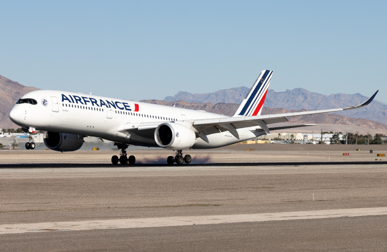 Full size: Air France Airbus A350-900 F-HUVL at Harry Reid International Airport