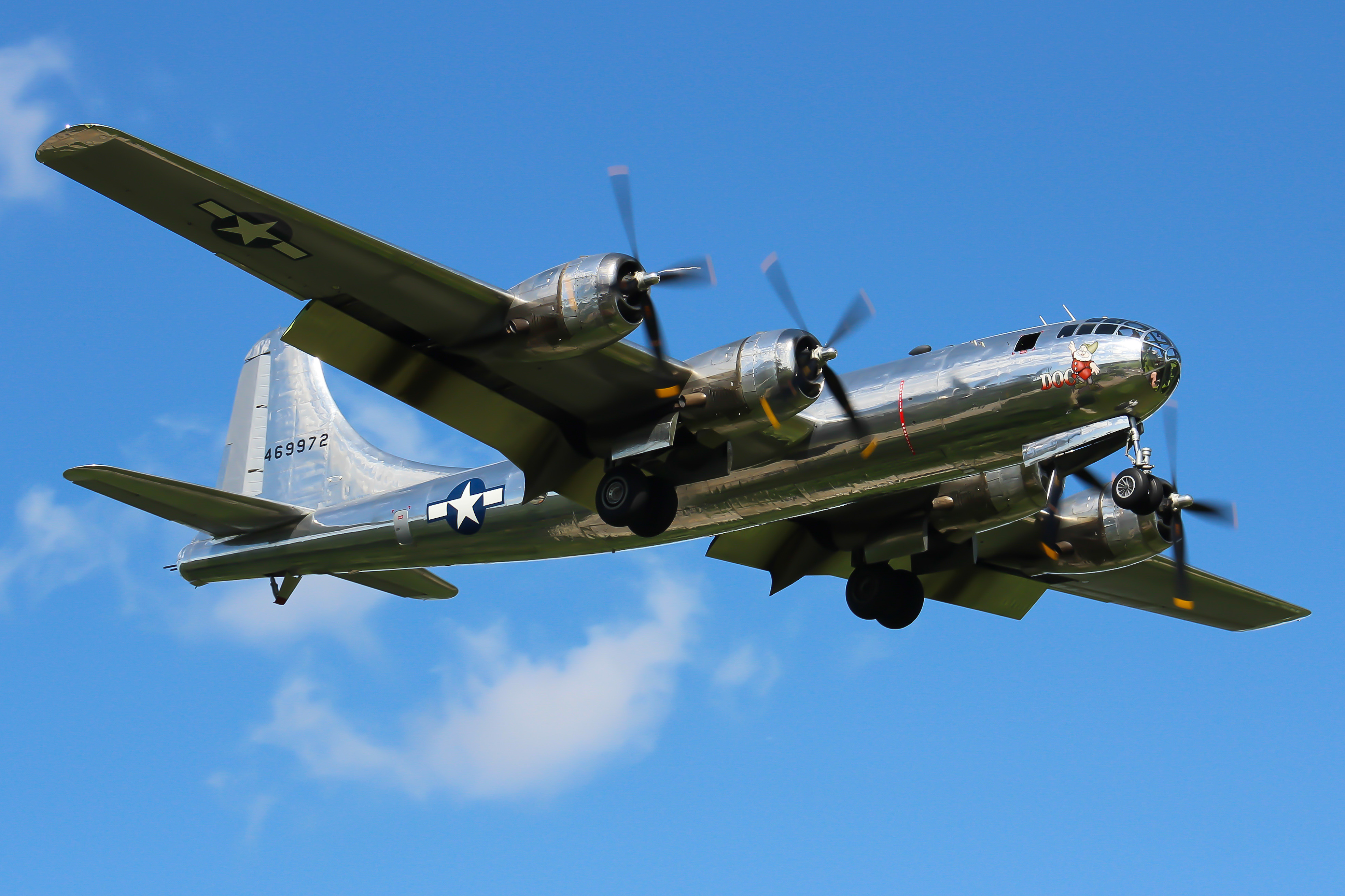 Full size: PRIVATE Boeing B-29 SuperFortress N69972 at Cincinnati Municipal Airport/Lunken Field