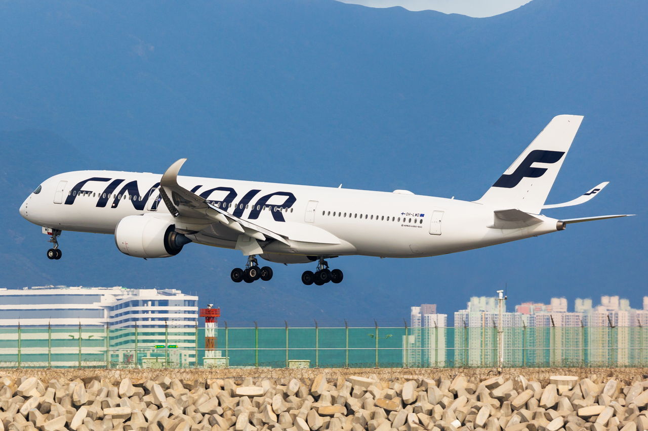 Full size: Finnair Airbus A350-900 OH-LWD at Hong Kong International Airport
