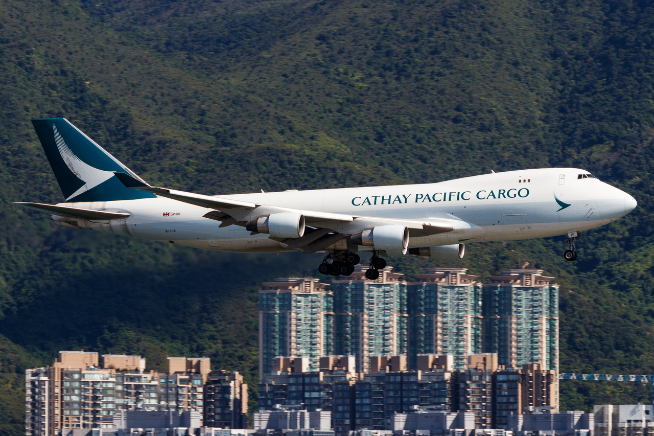 Full size: Cathay Pacific Boeing 747-400F B-LIE at Hong Kong International Airport