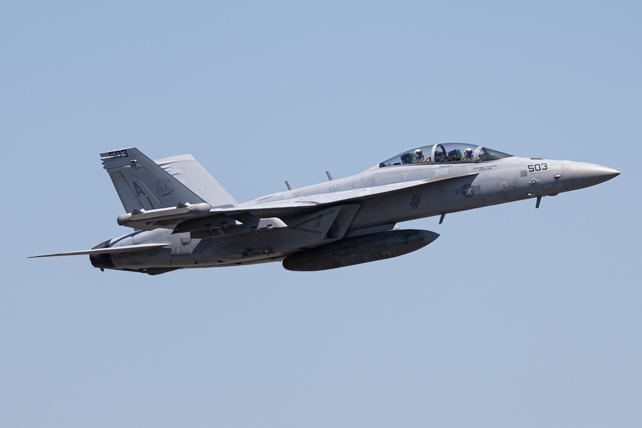 Full size: USN - United States Navy Boeing E/A-18G Growler 169126 at Lakeland Linder International Airport