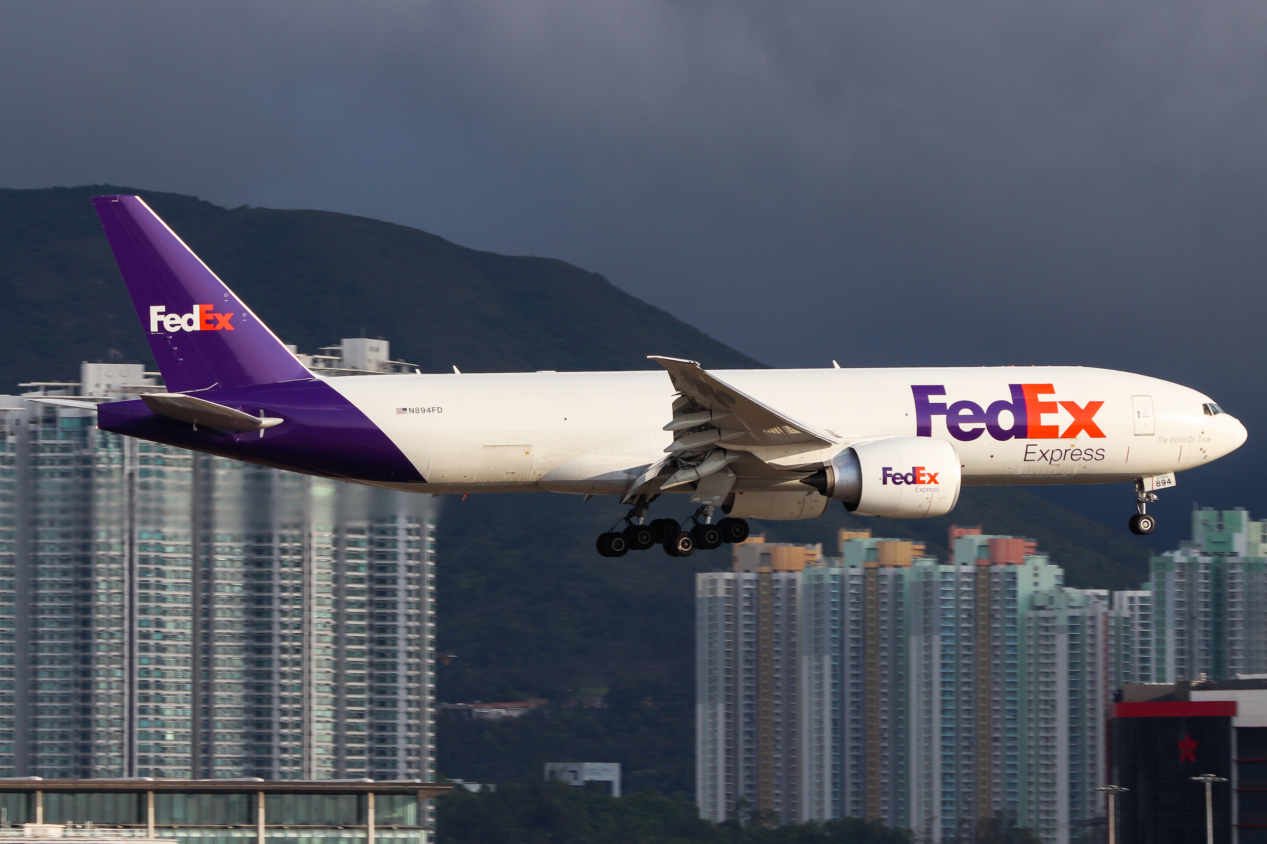 Full size: FedEx Express Boeing 777-F N894FD at Hong Kong International Airport