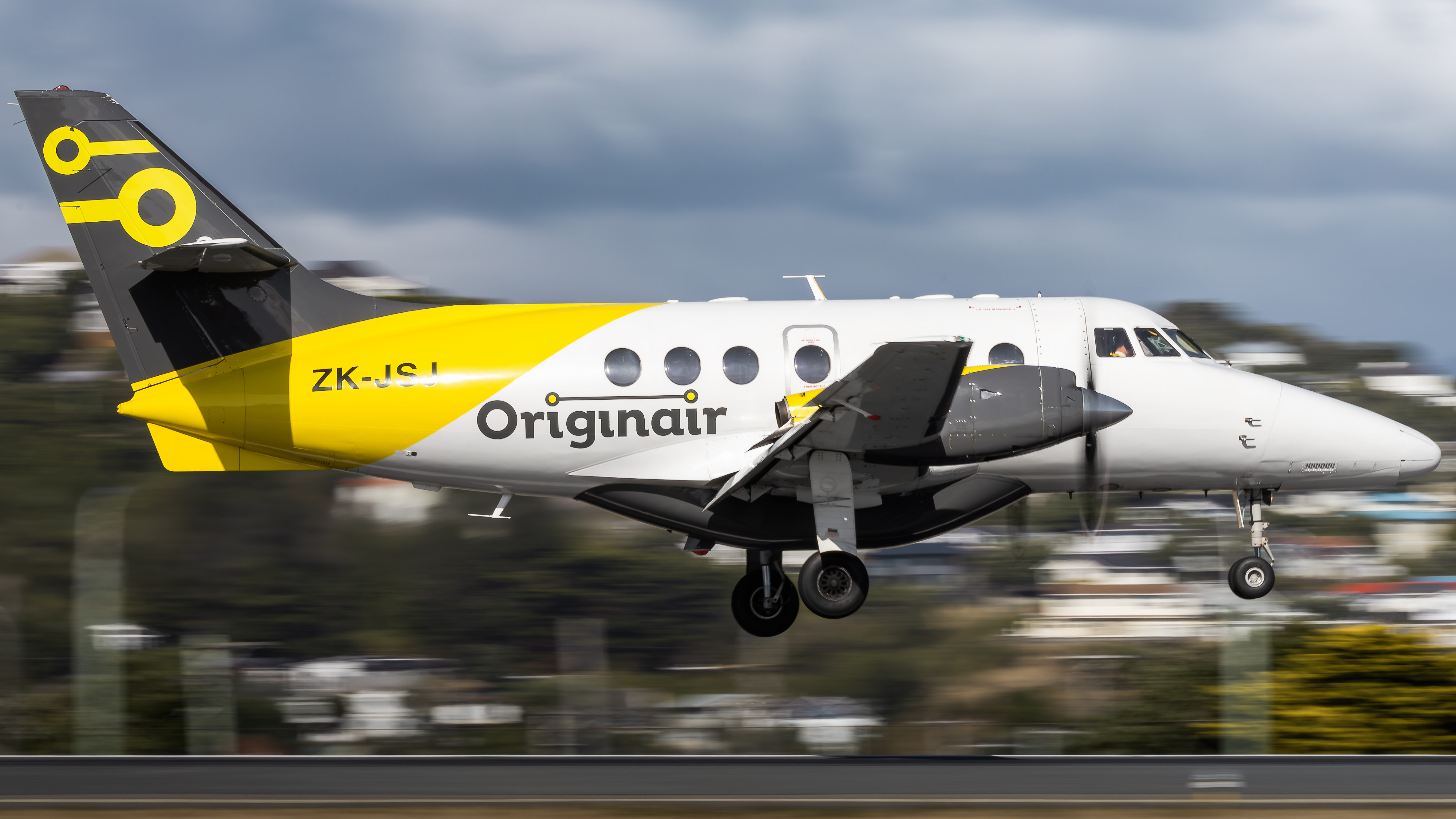 Full size: Originair BAE Jetstream 32 ZK-JSJ at Wellington International Airport