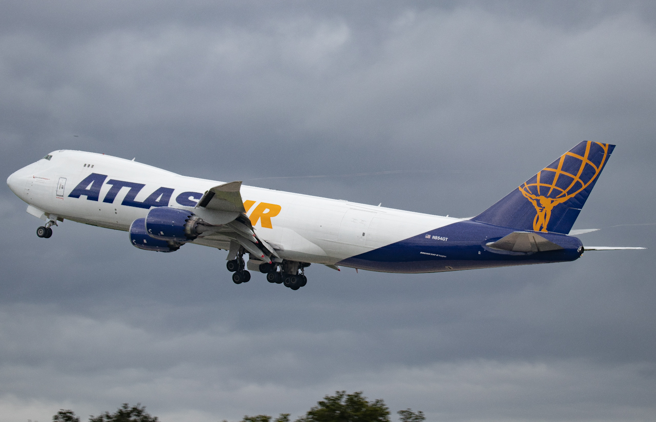 Full size: Atlas Air Boeing 747-8F N854GT at Tampa International Airport