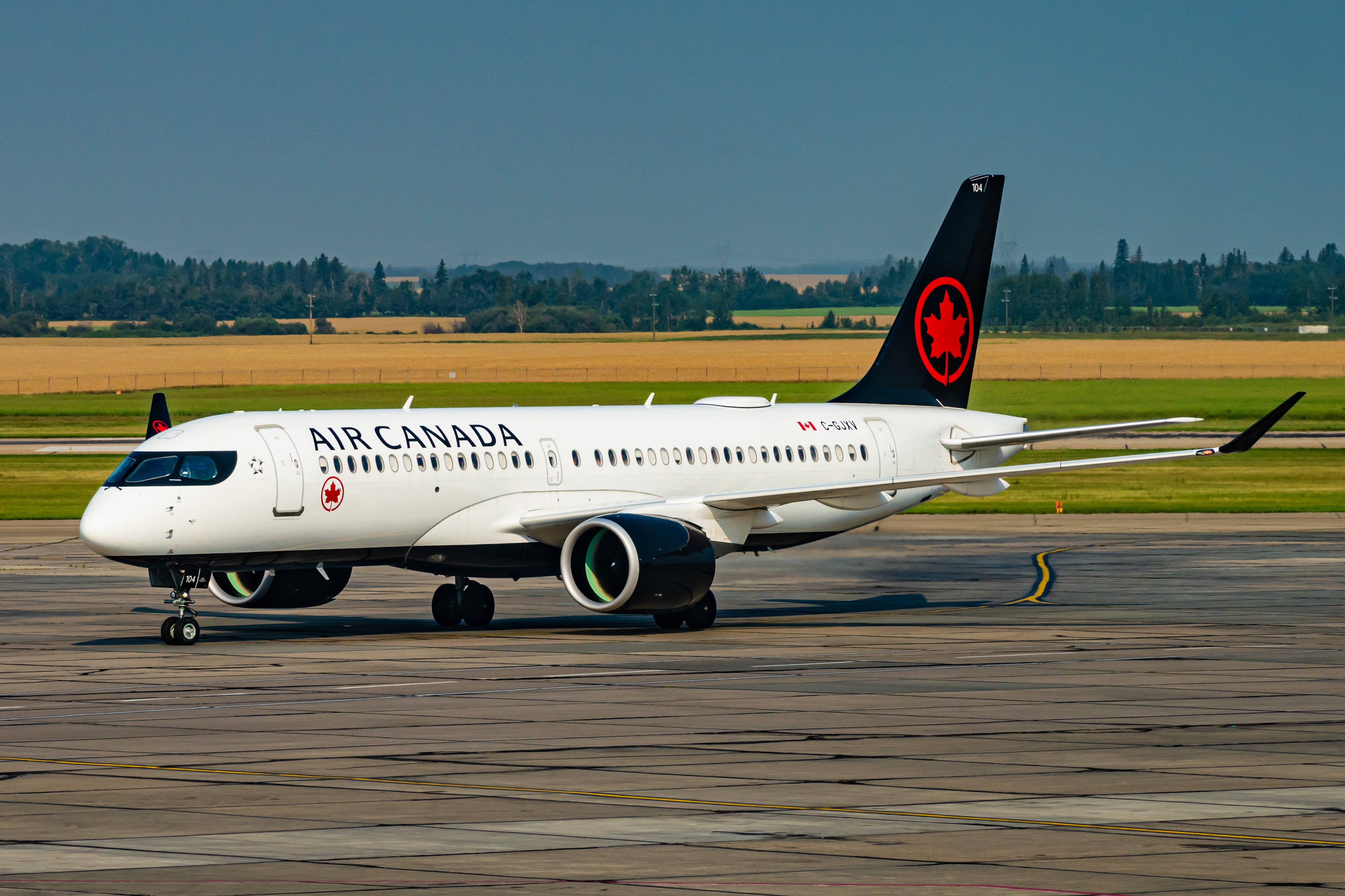 Full size: Air Canada Airbus A220-300 C-GJXV at Edmonton International Airport