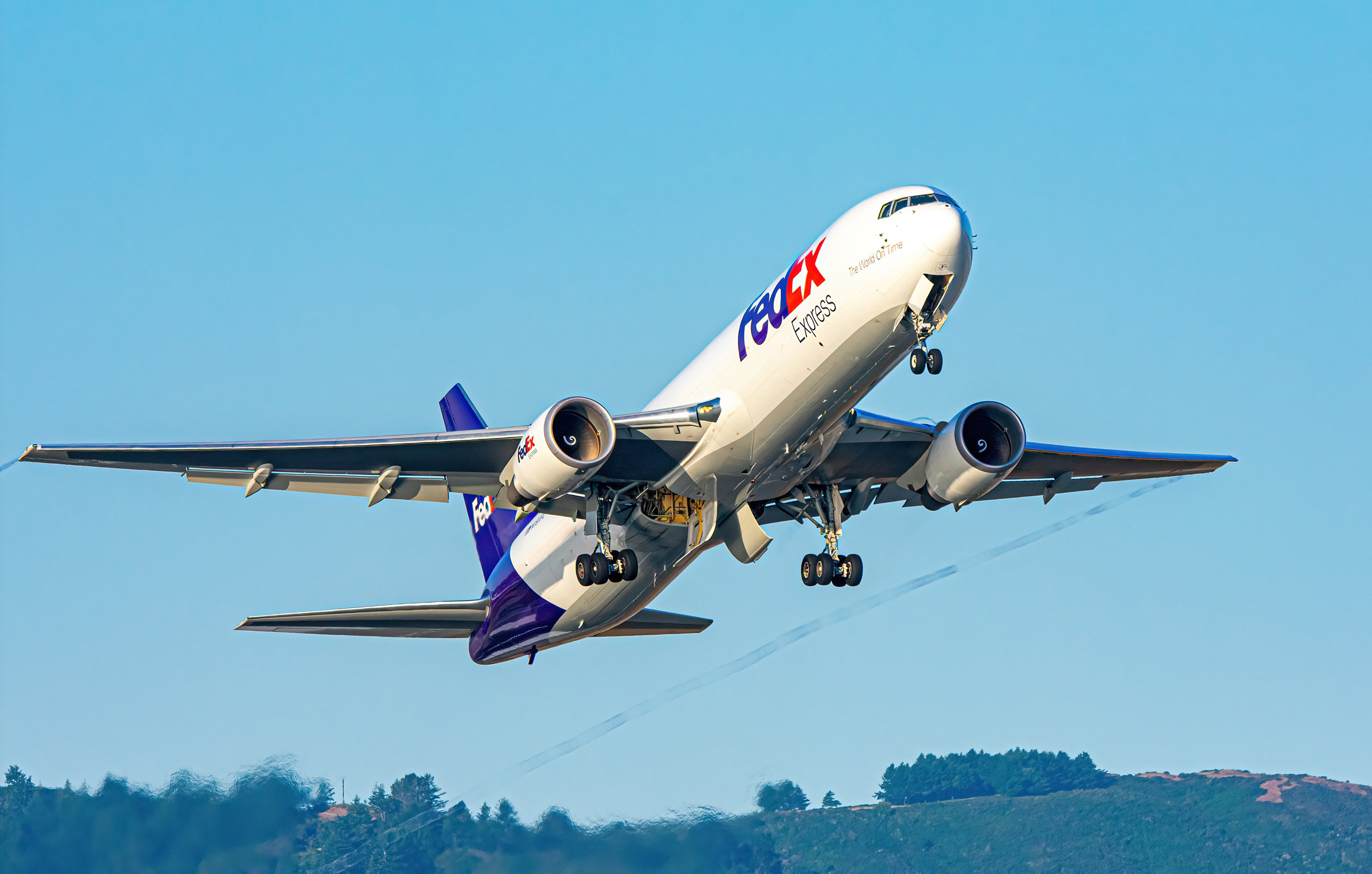 Full size: FedEx Boeing 767-300F N191FE at San Francisco International Airport