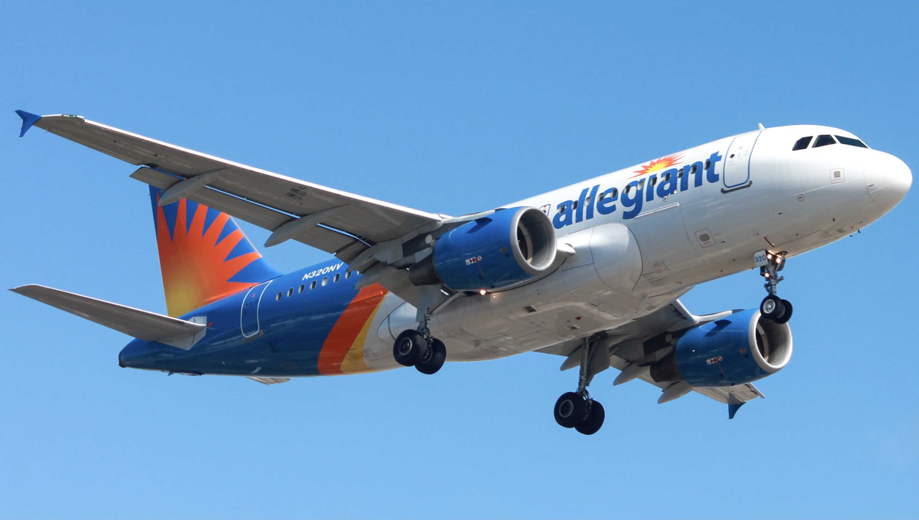 Full size: Allegiant Air Airbus A319 N320NV at Los Angeles International Airport