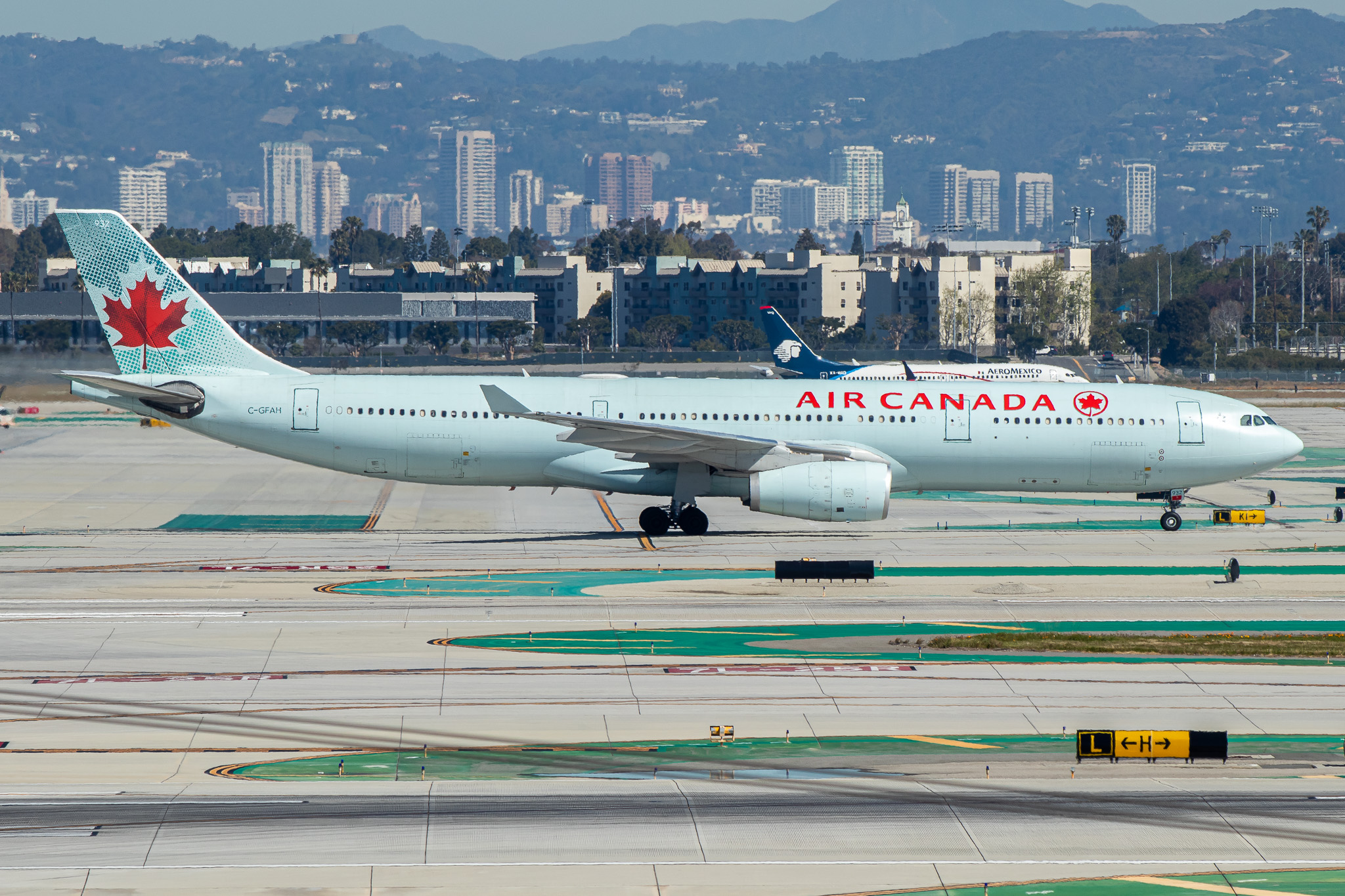 Full size: Air Canada Airbus A330-300 C-GFAH at Los Angeles International Airport