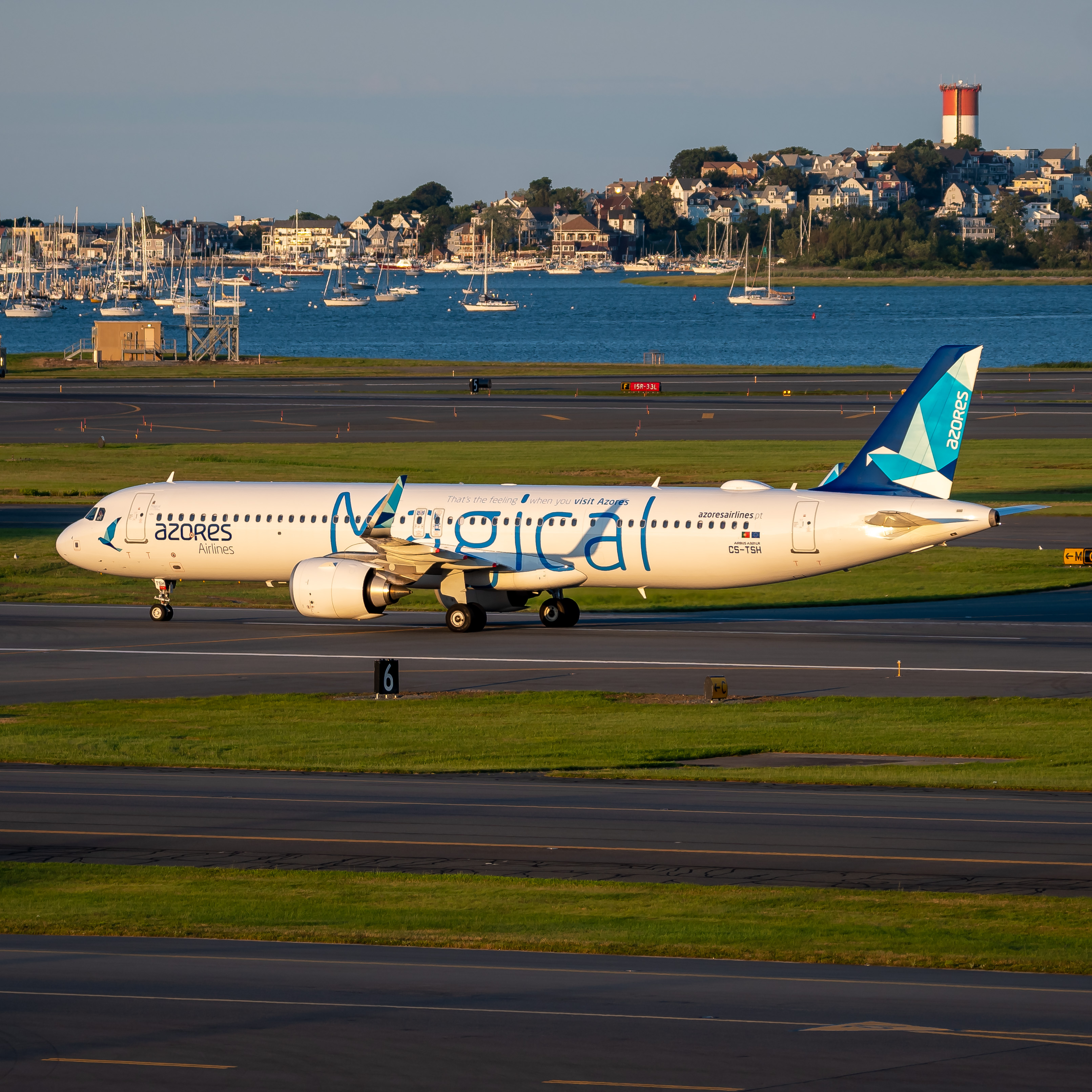 Full size: Azores Airlines Airbus A321LR CS-TSH at General Edward Lawrence Logan International Airport