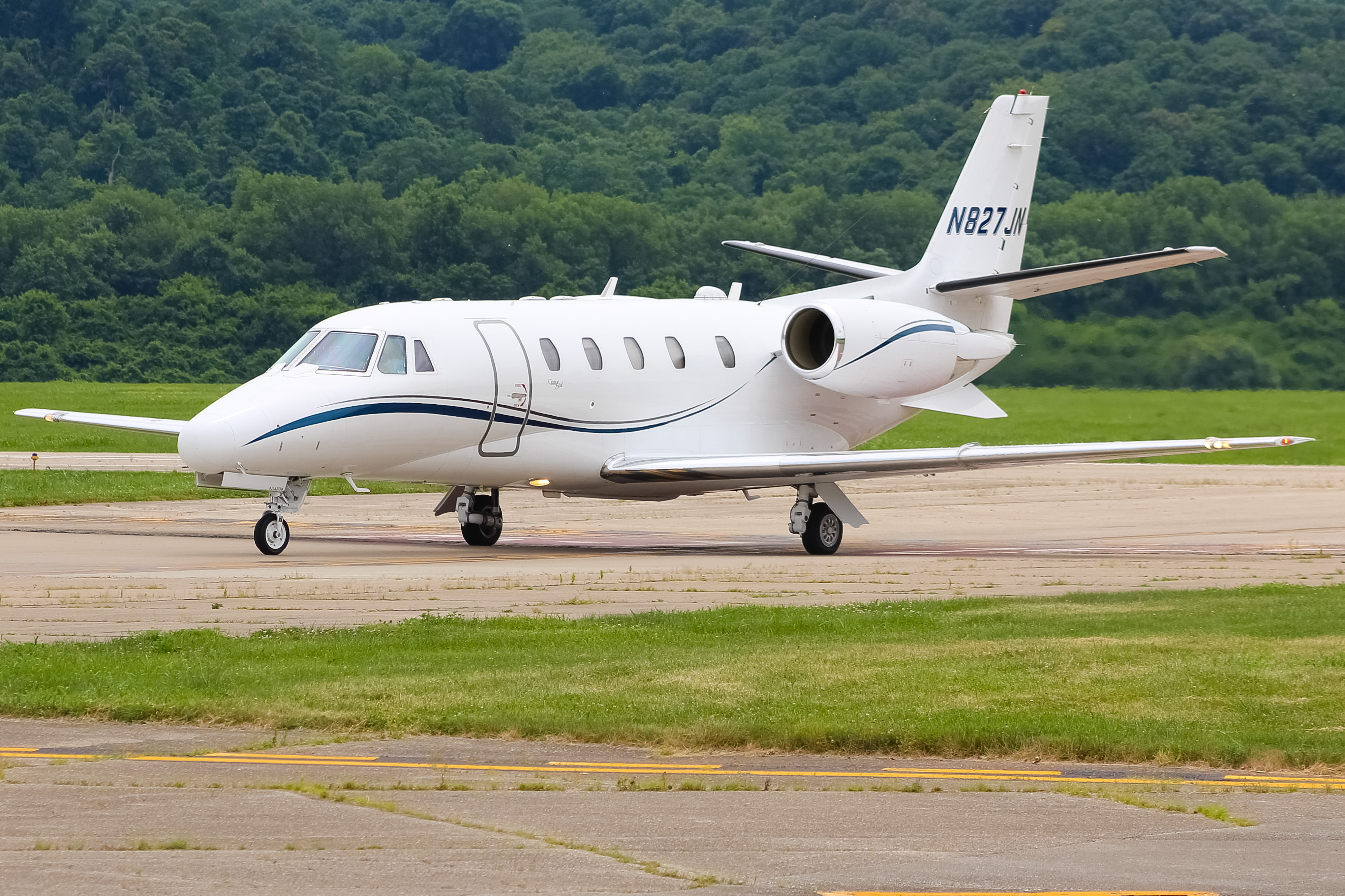 Full size: PRIVATE  Cessna Citation 560XL Excel N827JN at Cincinnati Municipal Airport/Lunken Field
