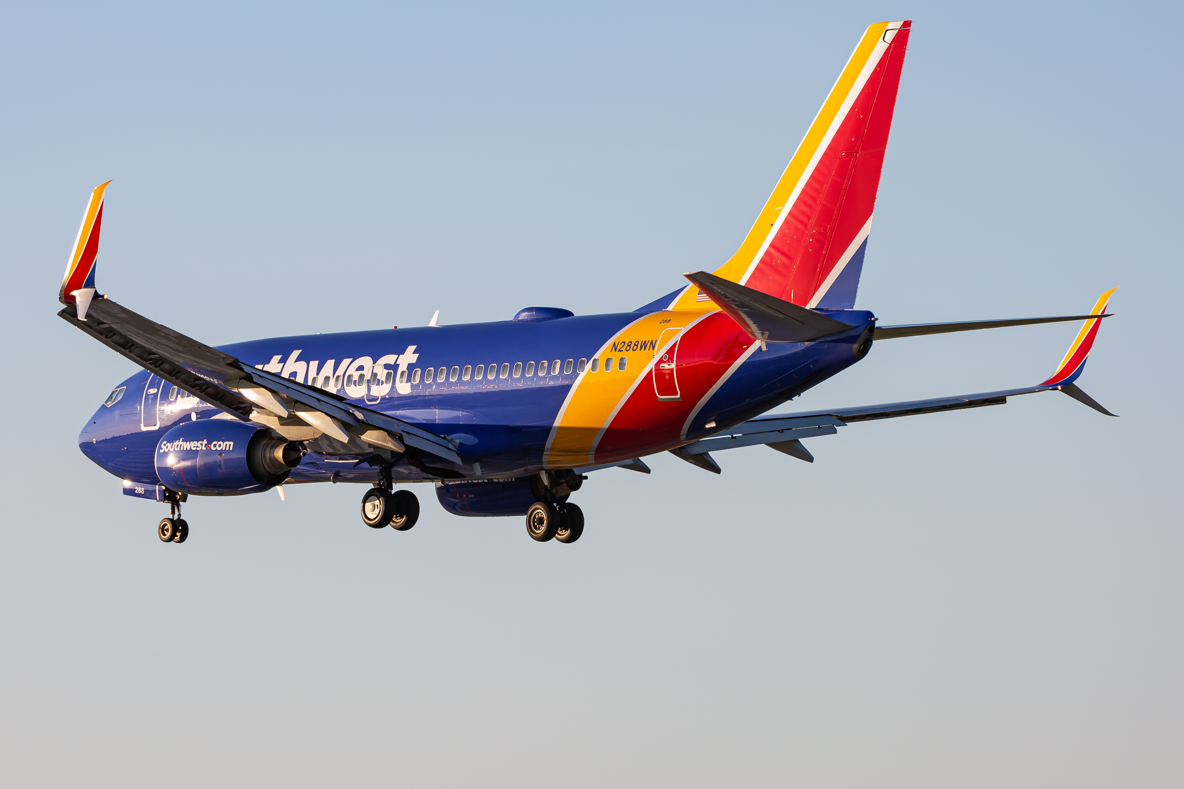 Full size: Southwest Airlines Boeing 737-700 N288WN at Baltimore/Washington International Thurgood Marshall Airport
