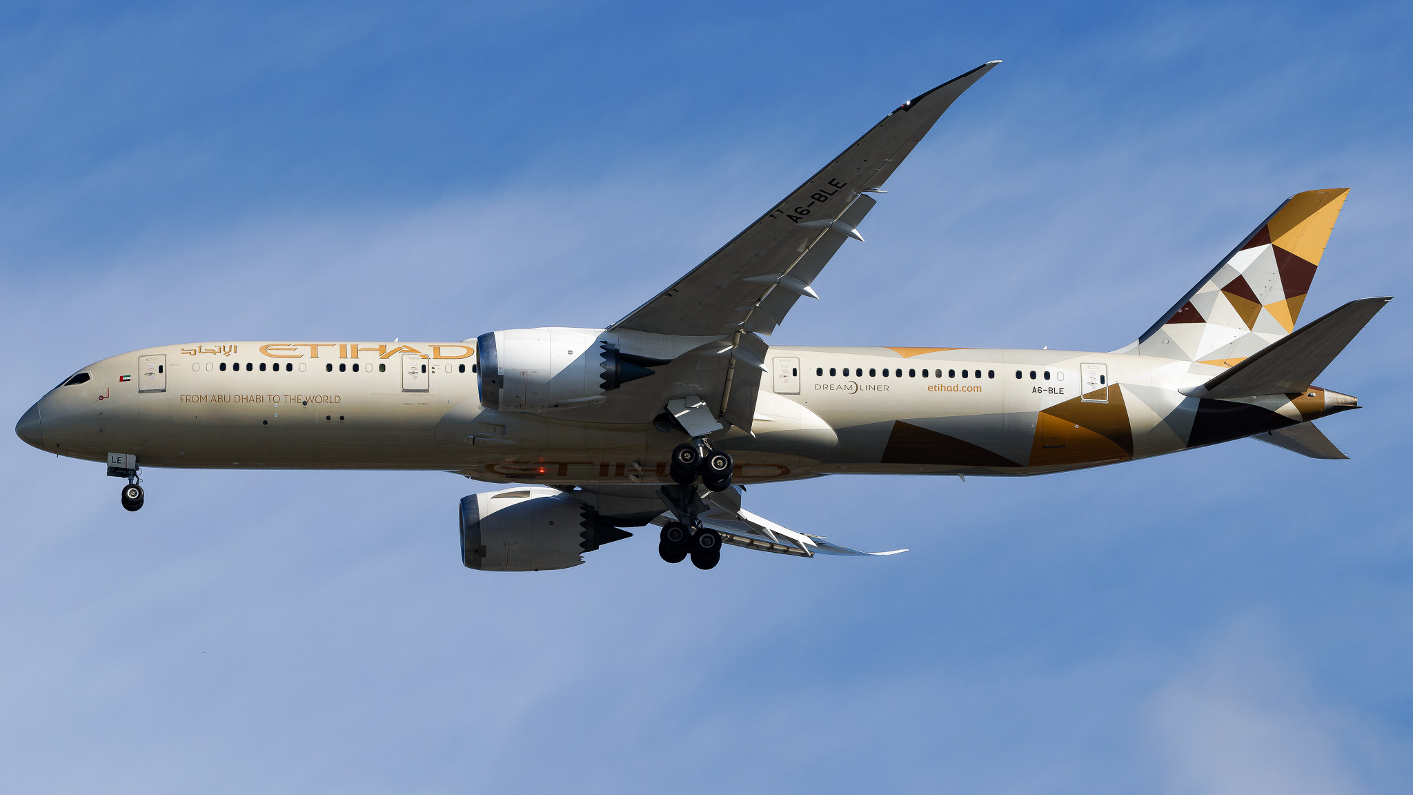 Full size: Etihad Airways Boeing 787-9 A6-BLE at John F. Kennedy International Airport