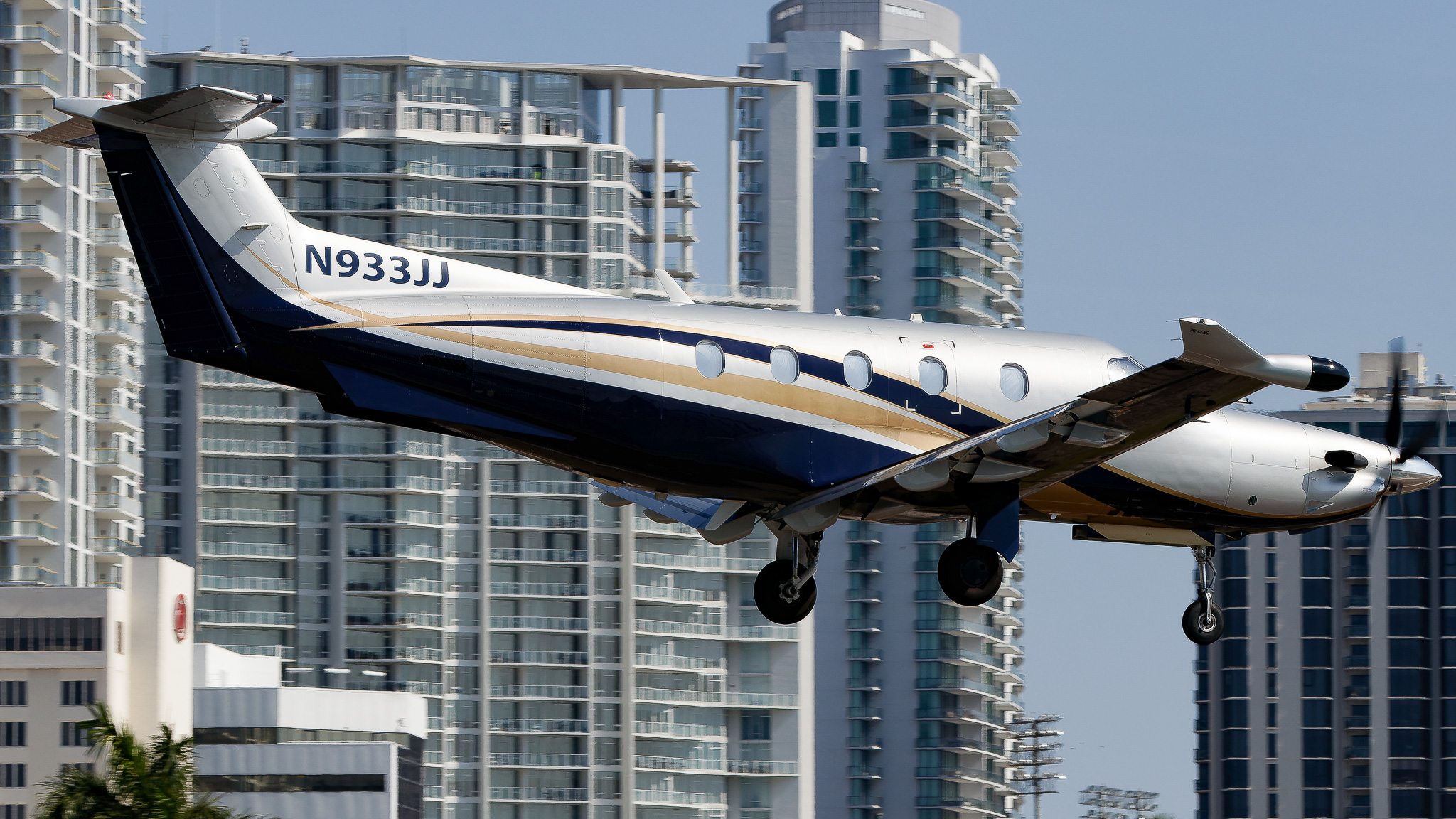 Full size: PRIVATE Pilatus PC-12 N933JJ at St. Petersburg Albert Whitted Airport
