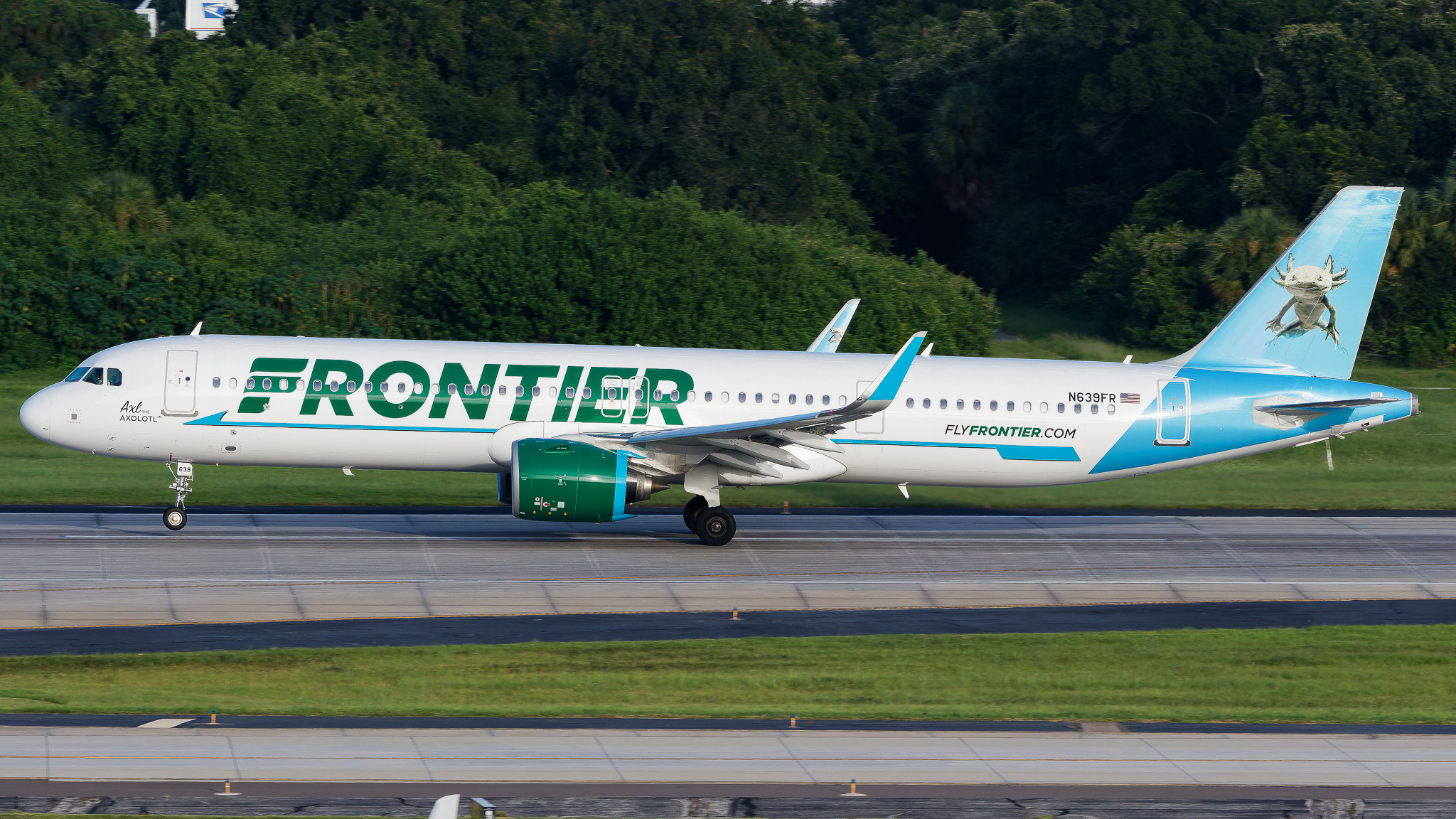 Full size: Frontier Airlines Airbus A321NEO N639FR at Tampa International Airport