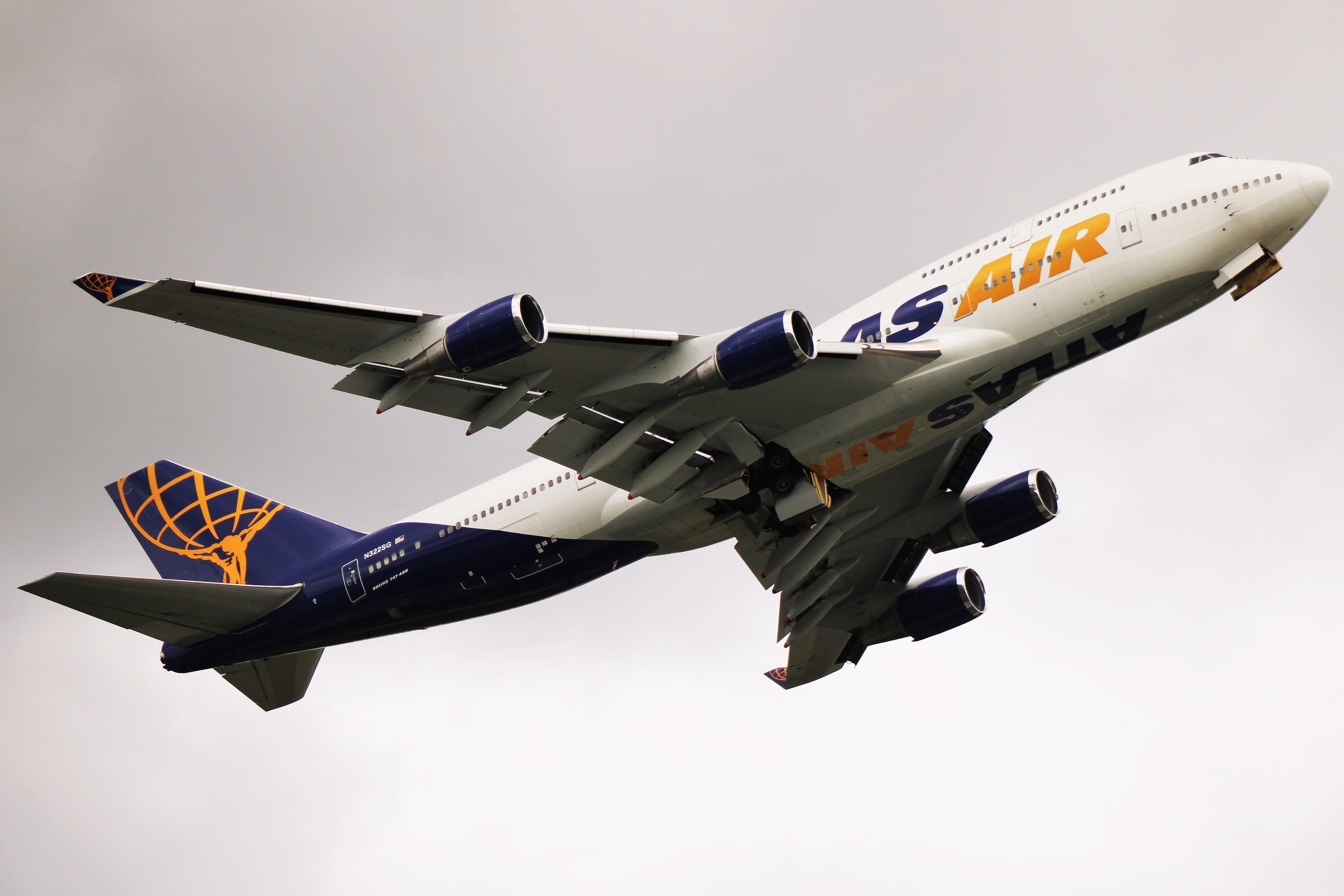 Full size: Atlas Air Boeing 747-400 N322SG at Baltimore/Washington International Thurgood Marshall Airport