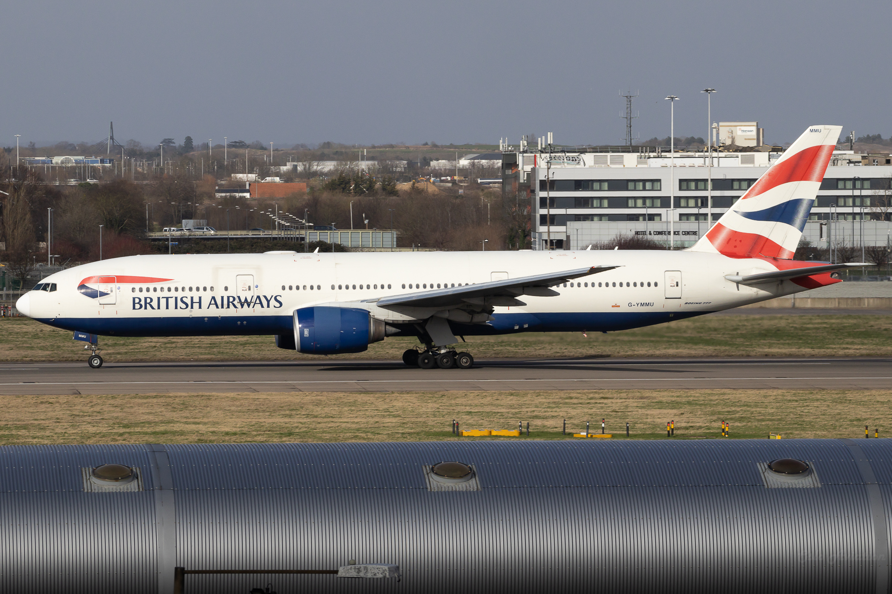 Full size: British Airways Boeing 777-200ER G-YMMU at London Heathrow International Airport