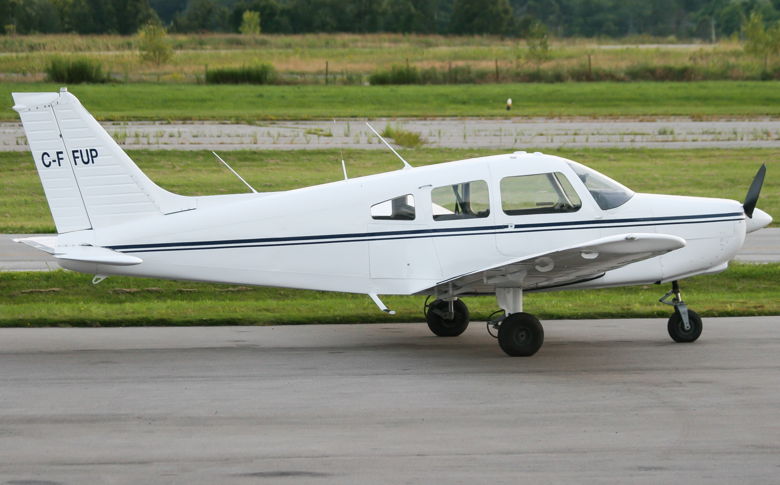 Full size: PRIVATE Piper PA-28-151 Cherokee Warrior C-FFUP at 