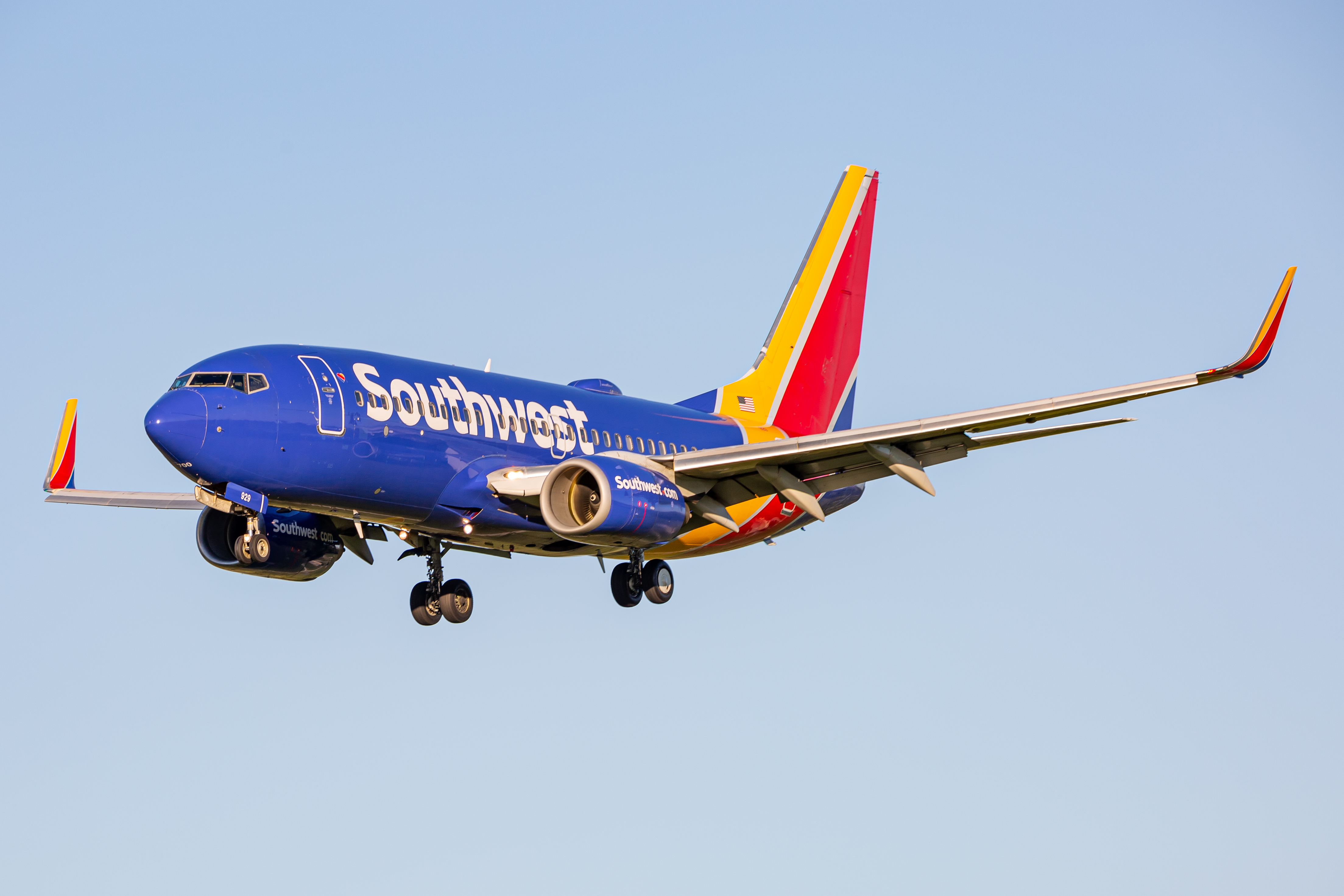 Full size: Southwest Airlines Boeing 737-700 N929WN at Baltimore/Washington International Thurgood Marshall Airport
