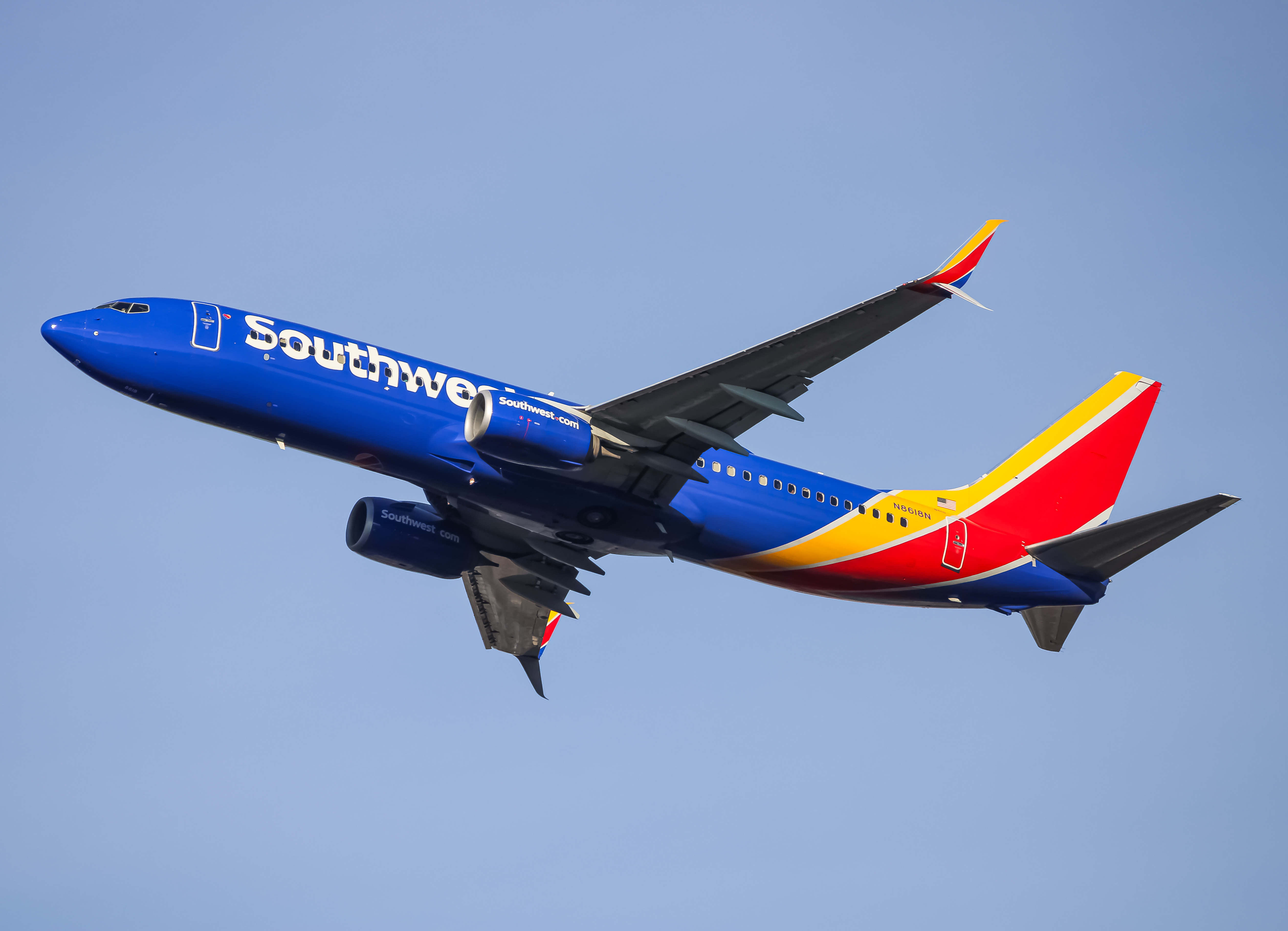 Full size: Southwest Airlines Boeing 737-800 N8618N at Baltimore/Washington International Thurgood Marshall Airport