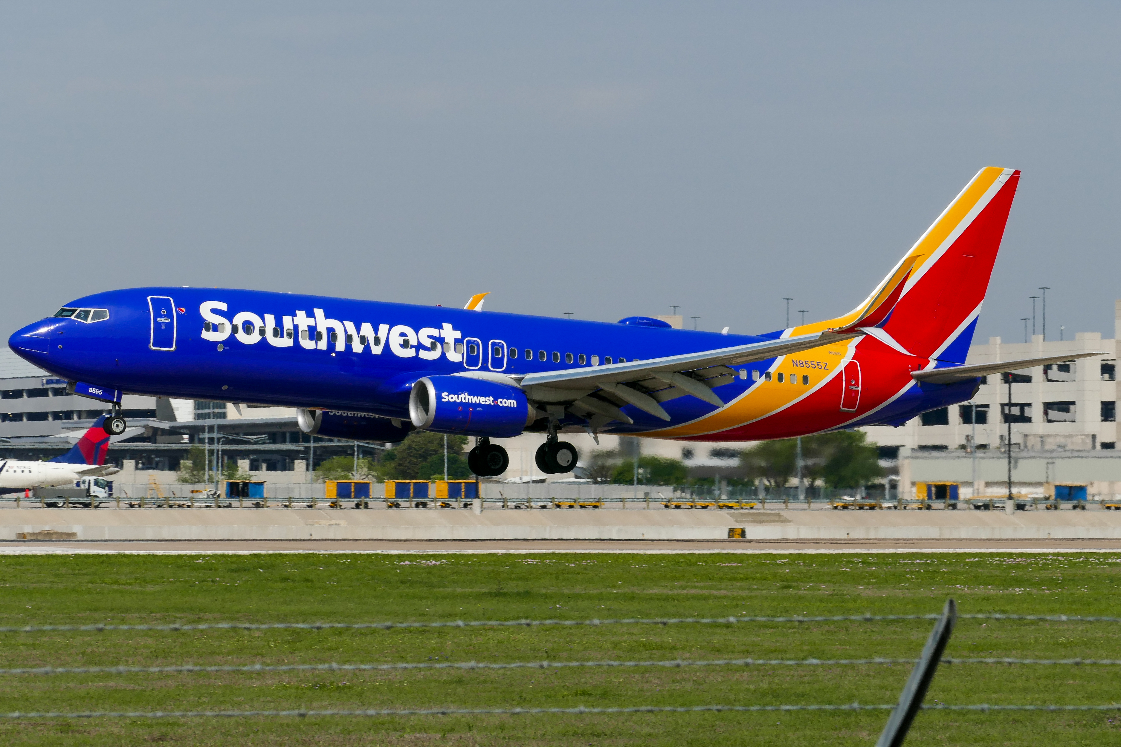 Full size: Southwest Airlines Boeing 737-800 N8555Z at Austin-Bergstrom International Airport