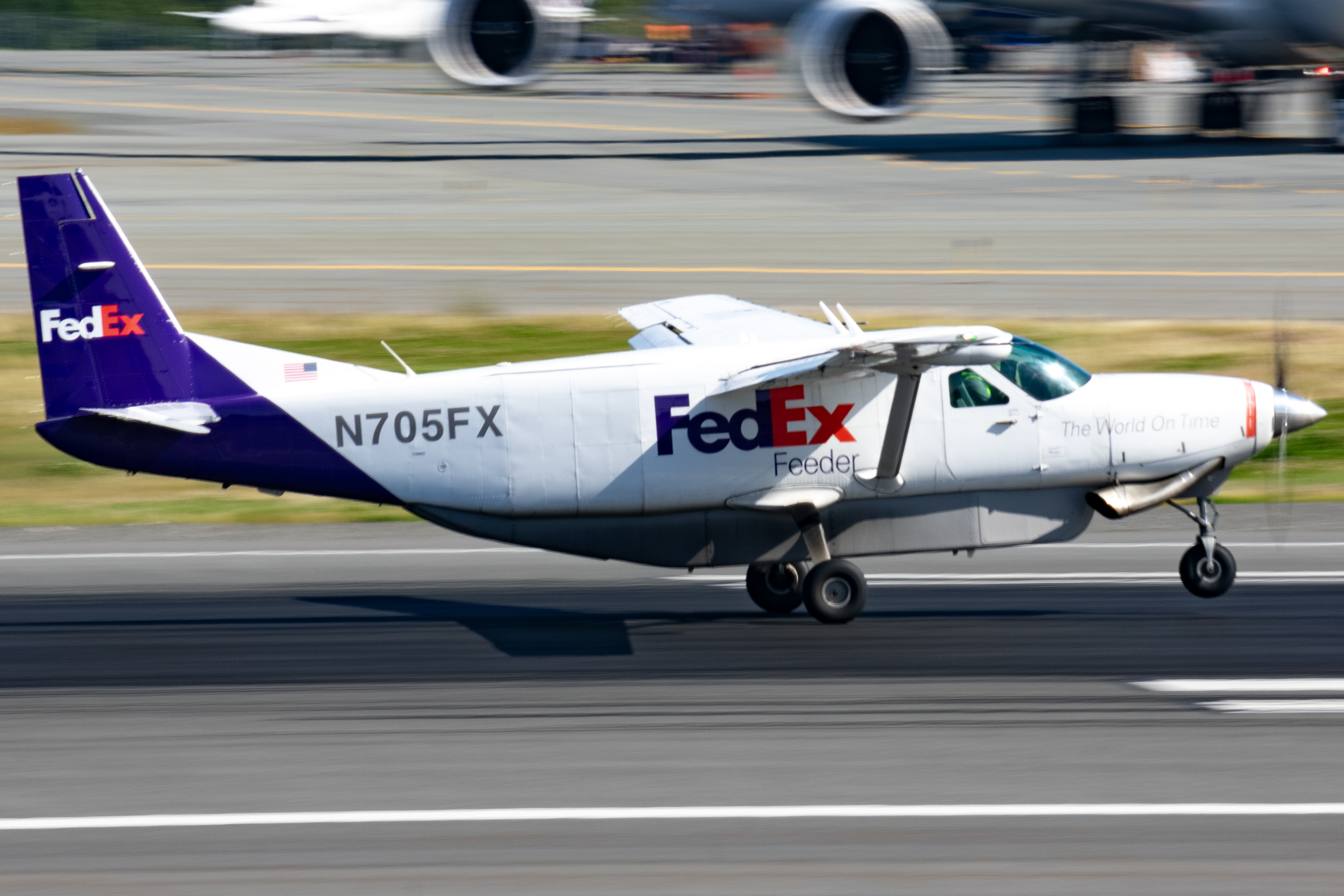 Full size: FedEx Feeder Cessna 208 Grand Caravan N705FX at Anchorage Ted Stevens International Airport