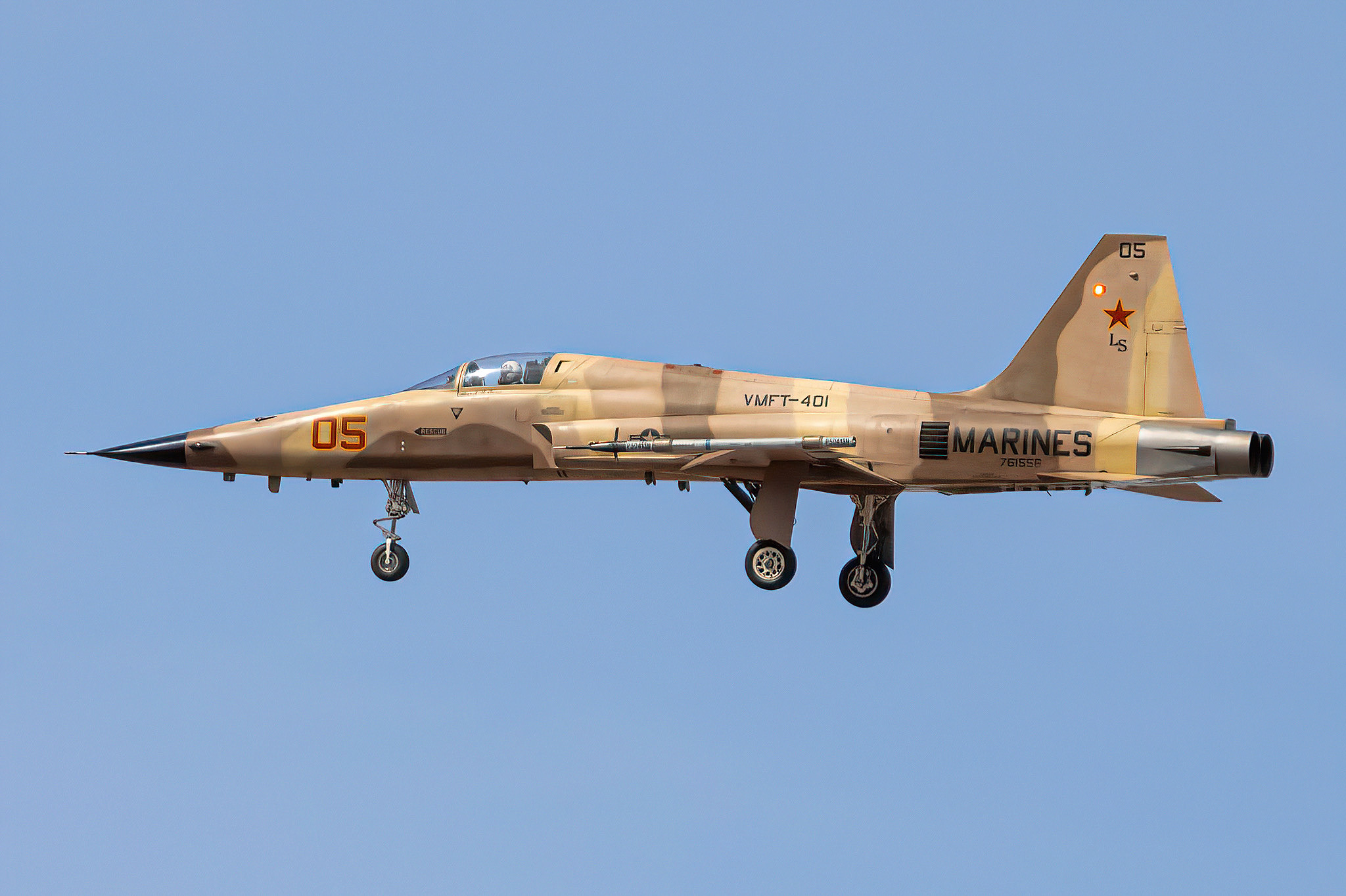 Full size: US Marines Northrop F-5N Tiger II 761556 at Boise Air Terminal/Gowen Field