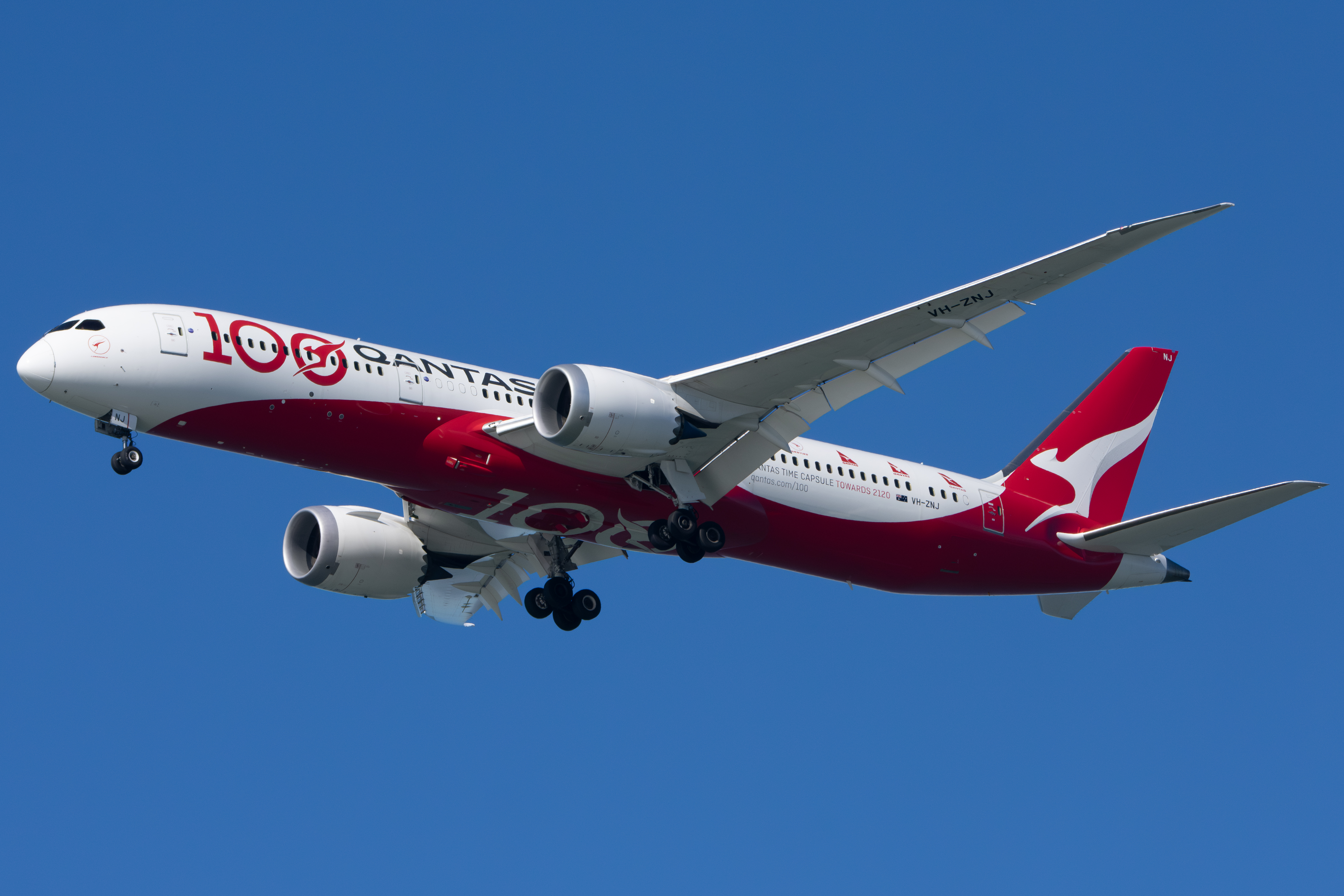 Full size: Qantas Airways Boeing 787-9 VH-ZNJ at San Francisco International Airport