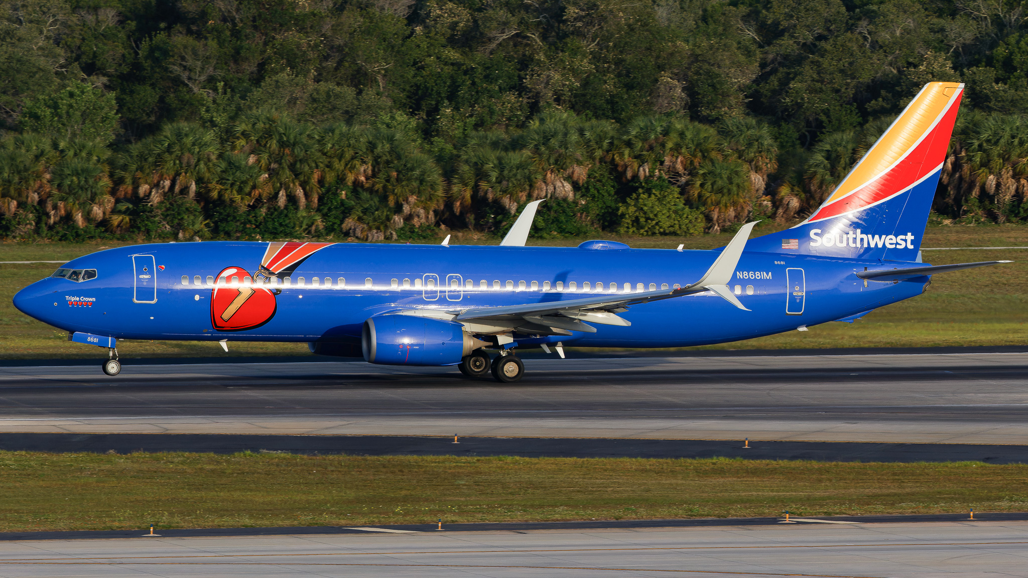 Full size: Southwest Airlines Boeing 737-800 N8681M at Tampa International Airport