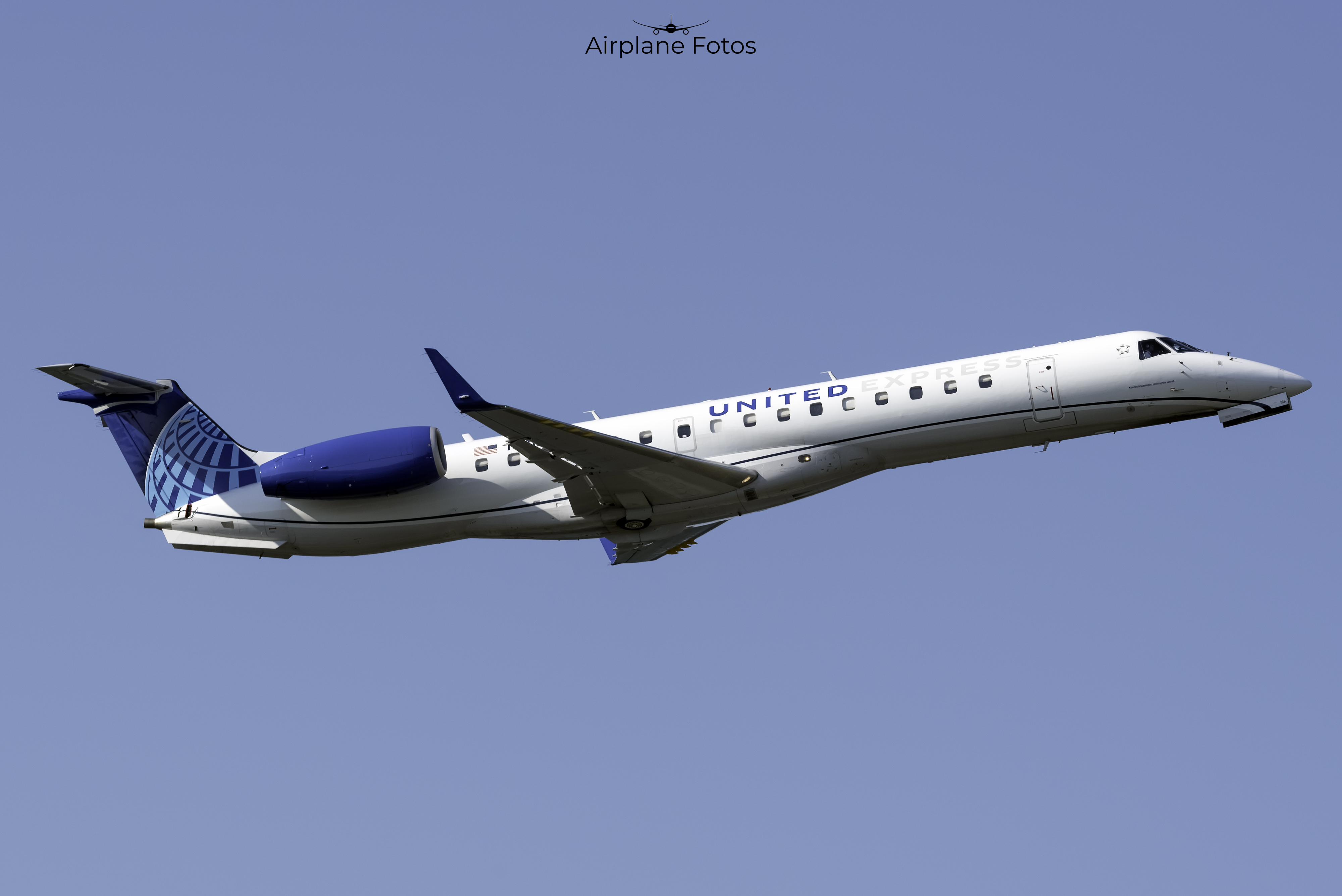 Full size: United Express Embraer ERJ145 N14186 at Harrisburg International Airport