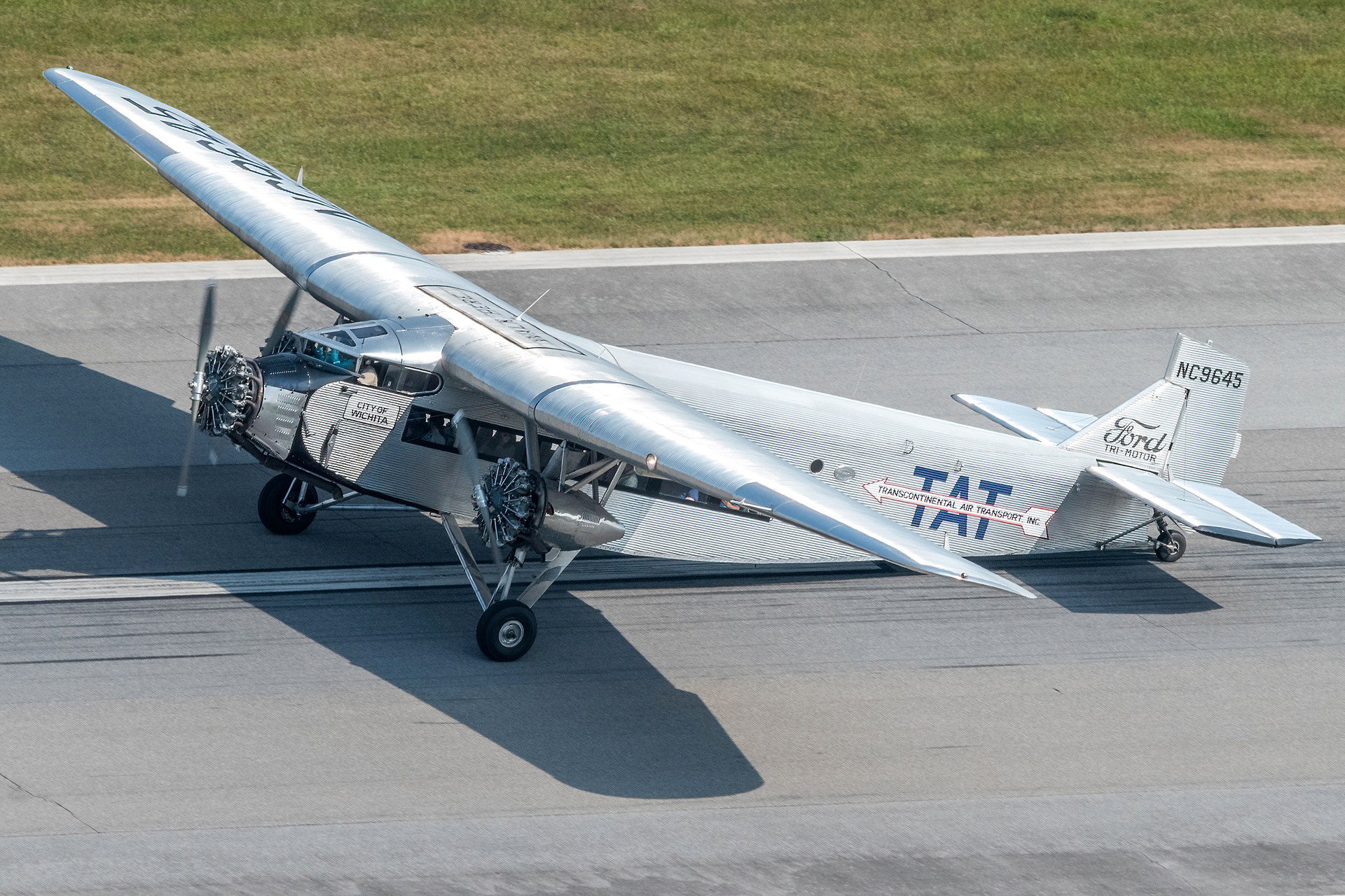 Full size: PRIVATE Ford Tri-Motor 5-AT NC9645 at Frederick Municipal Airport