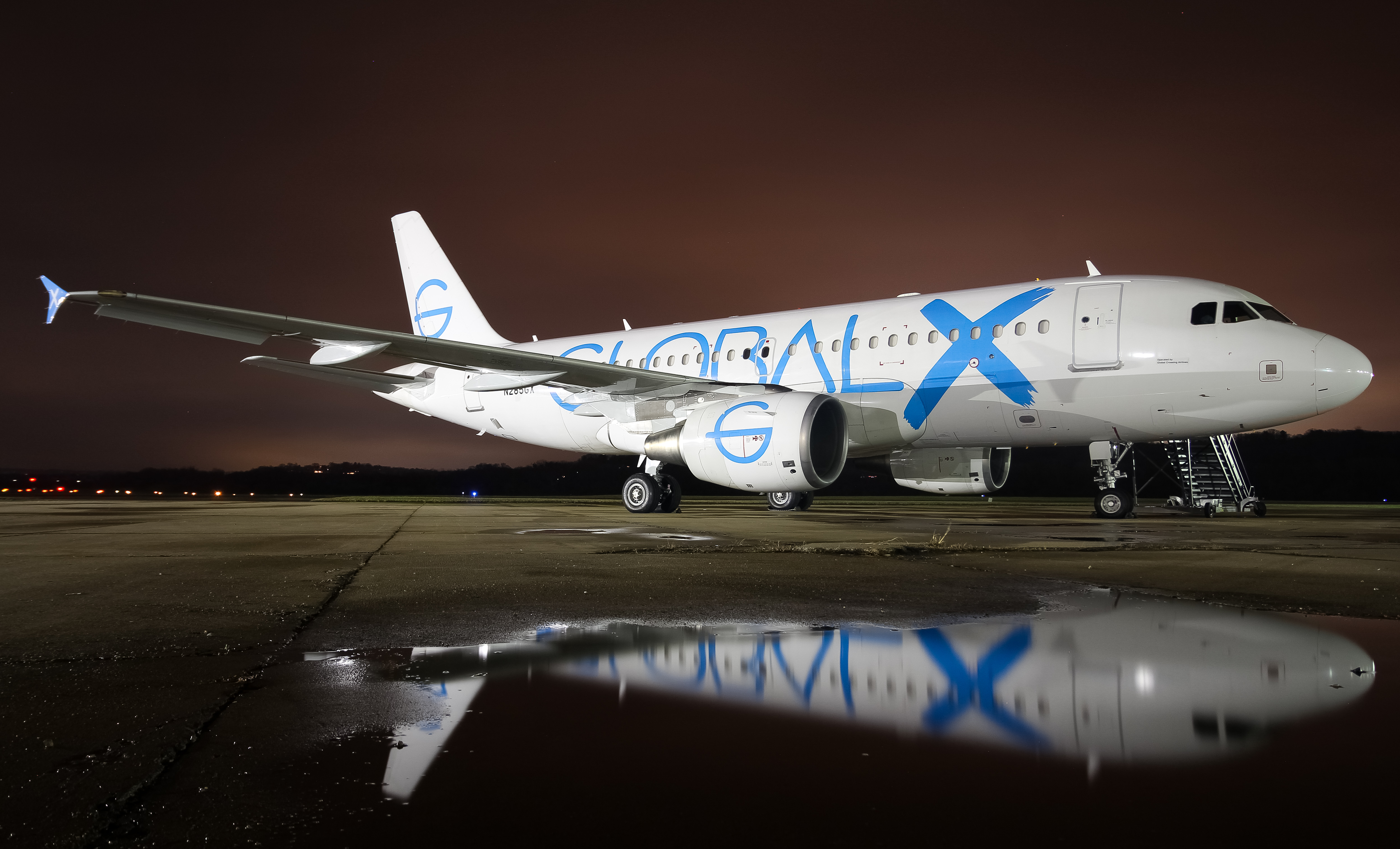 Full size: Global X Airbus A319 N285GX at Cincinnati Municipal Airport/Lunken Field