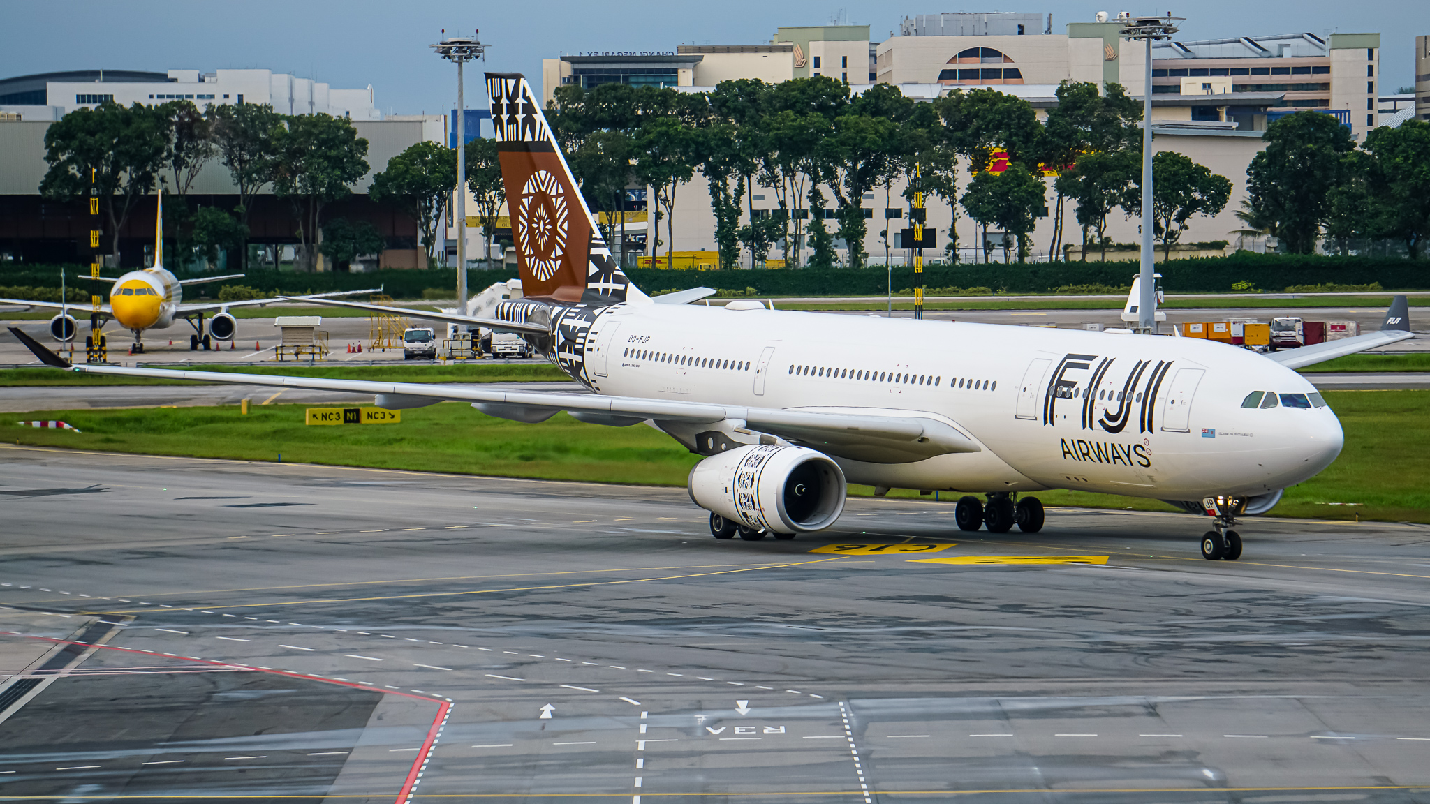 Full size: Fiji Airways Airbus A330-200 DQ-FJP at Singapore-Changi Airport