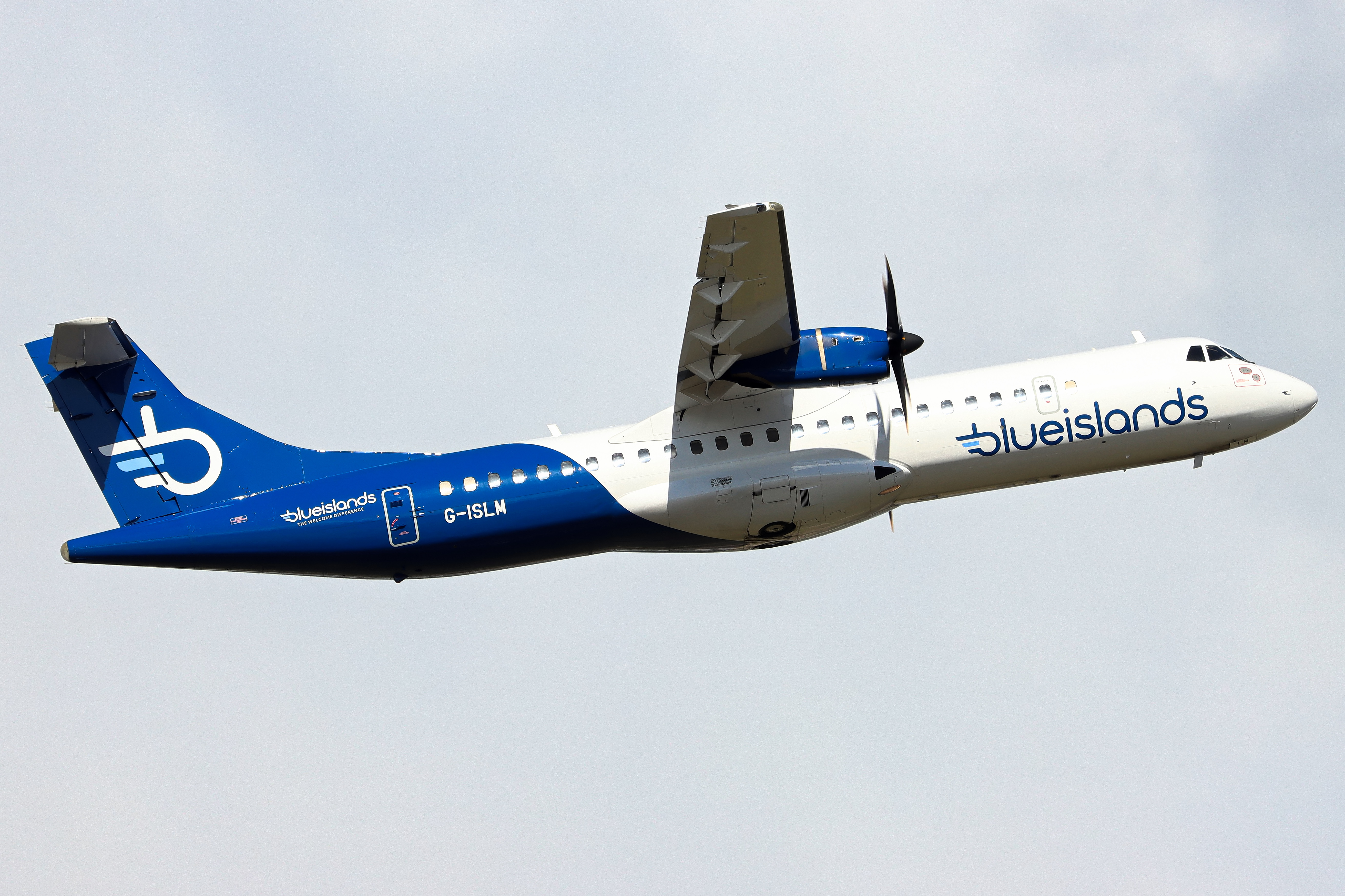 Full size: Blue Islands  ATR 72-500 G-ISLM at Birmingham Airport