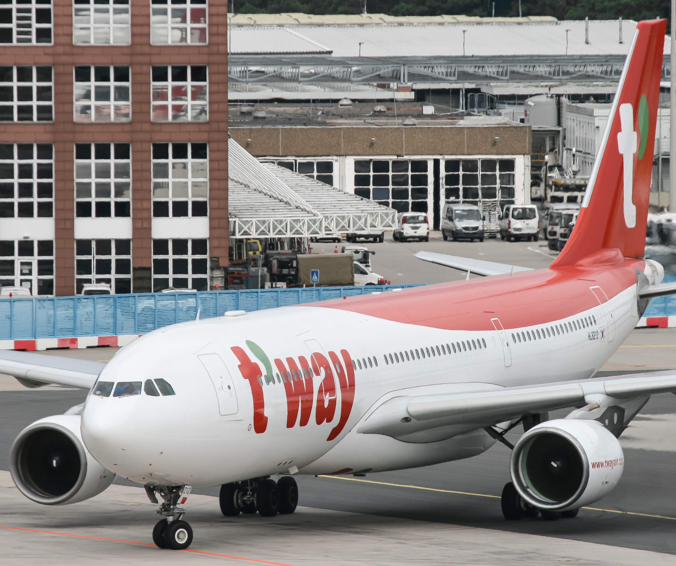 Full size: T\'Way Air Airbus A330-223 HL8212 at Frankfurt International Airport