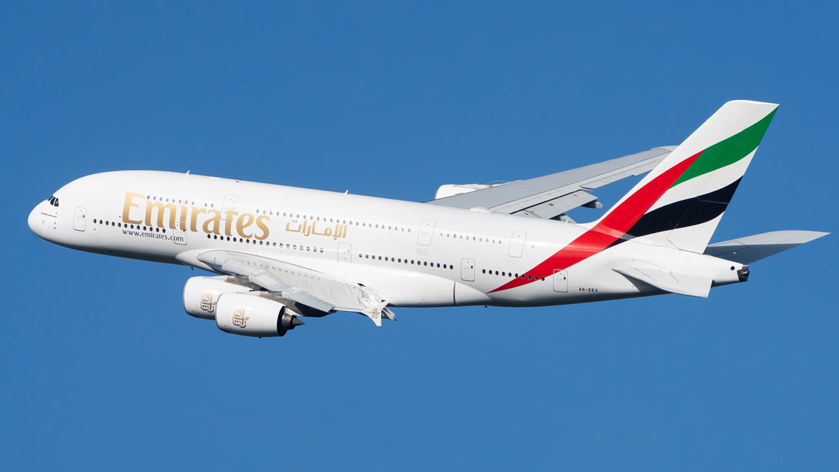 Full size: Emirates Airbus A380-800 A6-EEX at London Heathrow International Airport