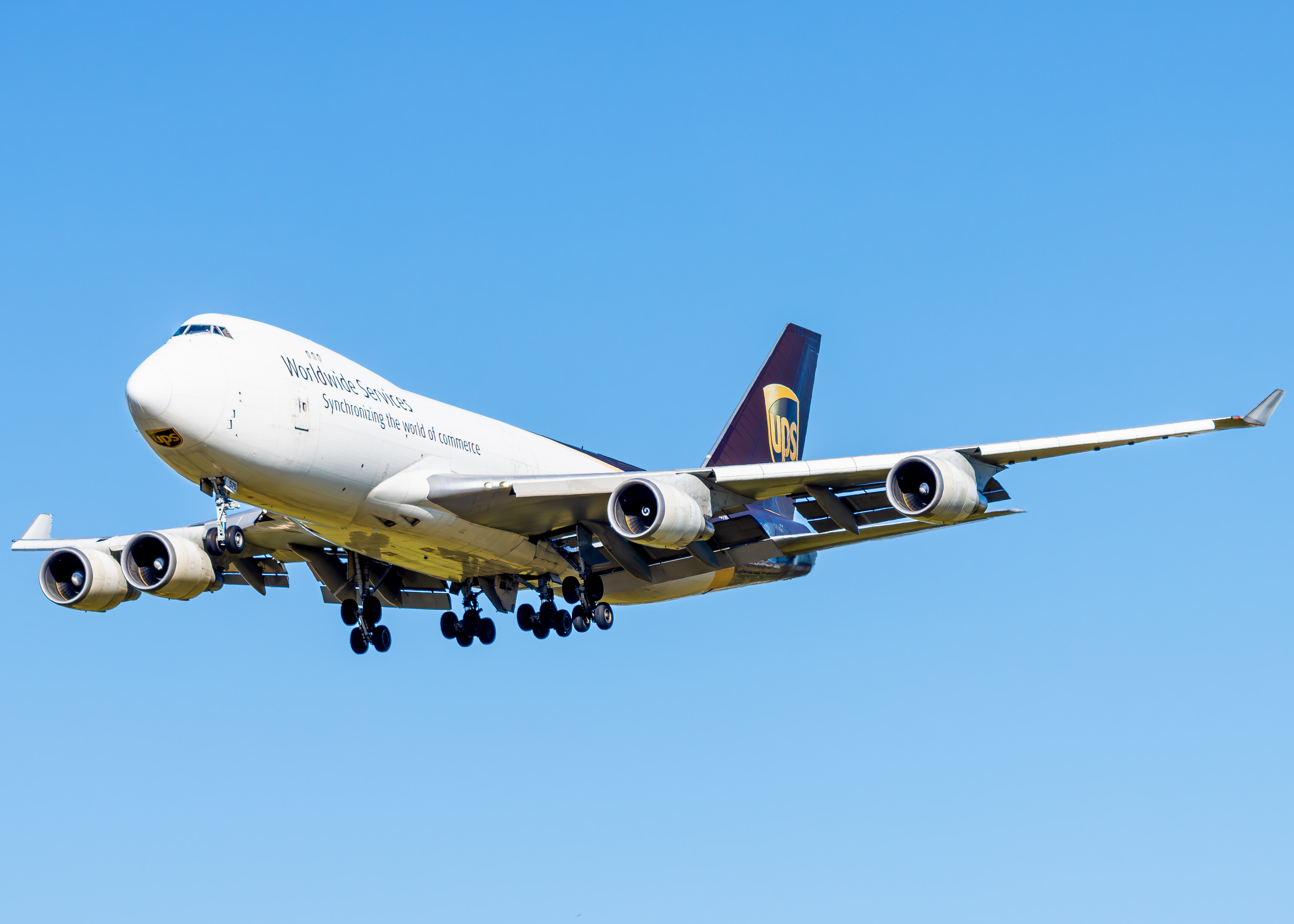 Full size: United Parcel Service Boeing 747-400F N576UP at Portland International Airport