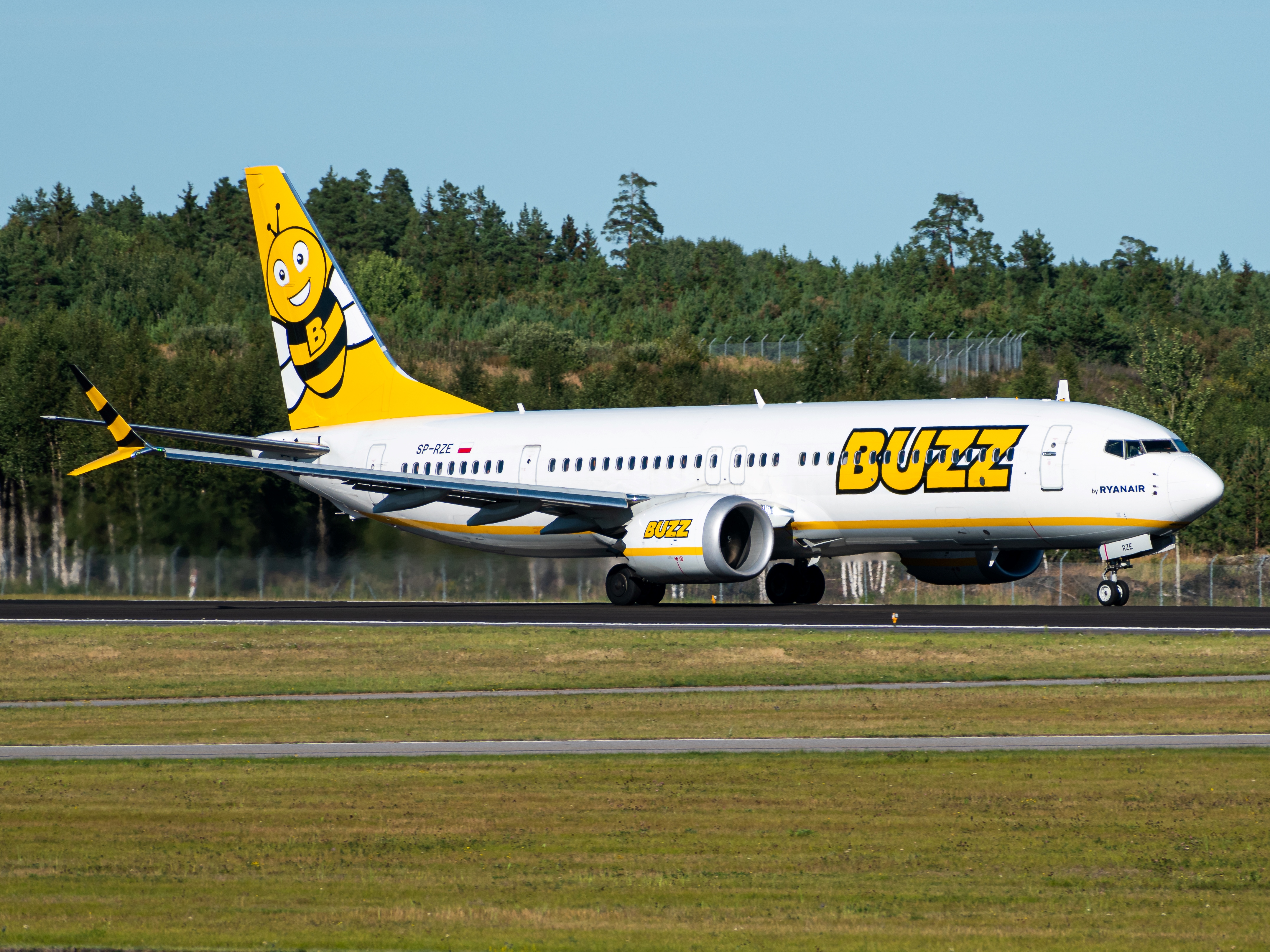 Full size: Buzz Boeing 737 MAX 8 SP-RZE at Stockholm Arlanda Airport