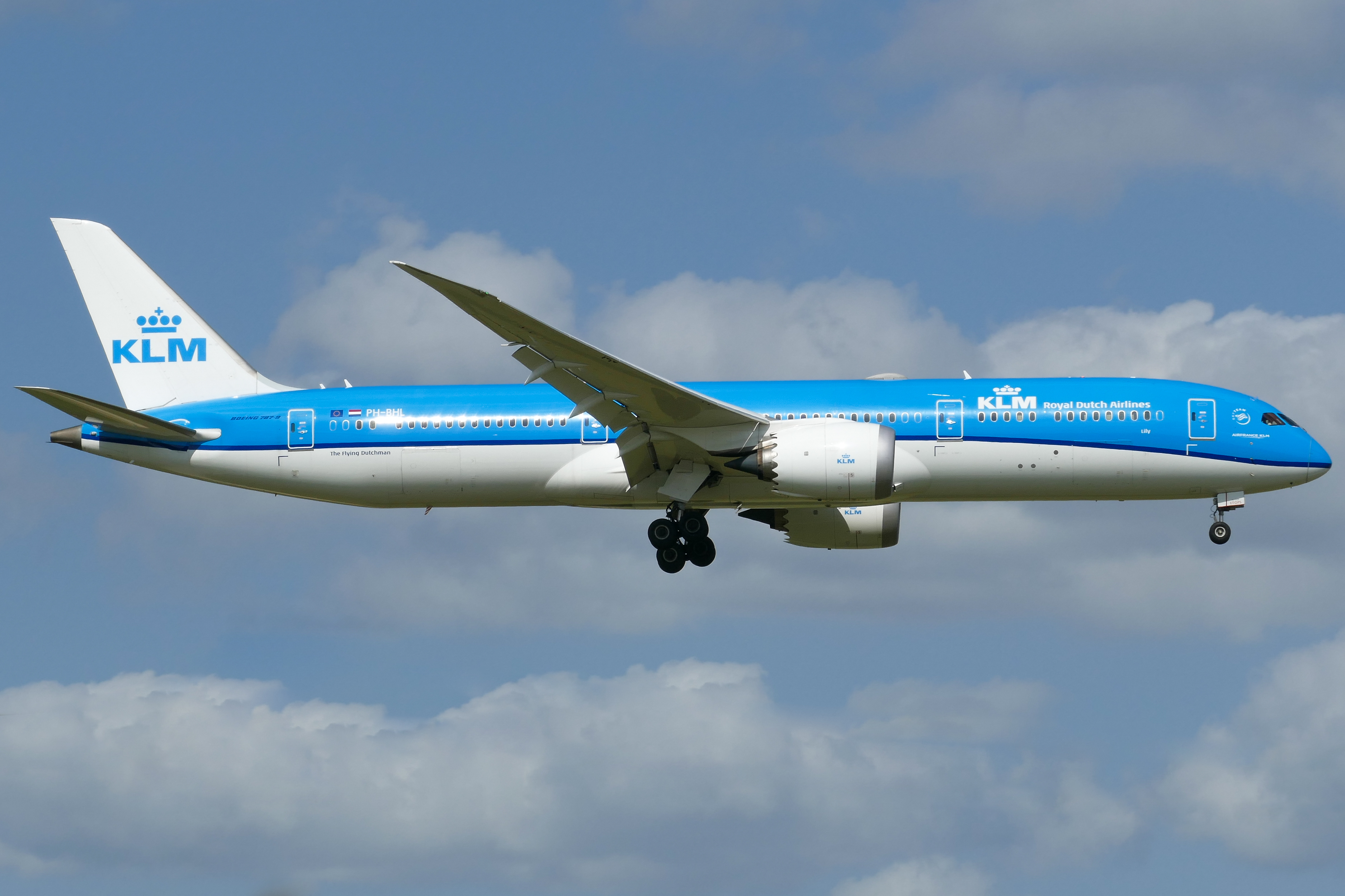 Full size: KLM Boeing 787-9 PH-BHL at Austin-Bergstrom International Airport